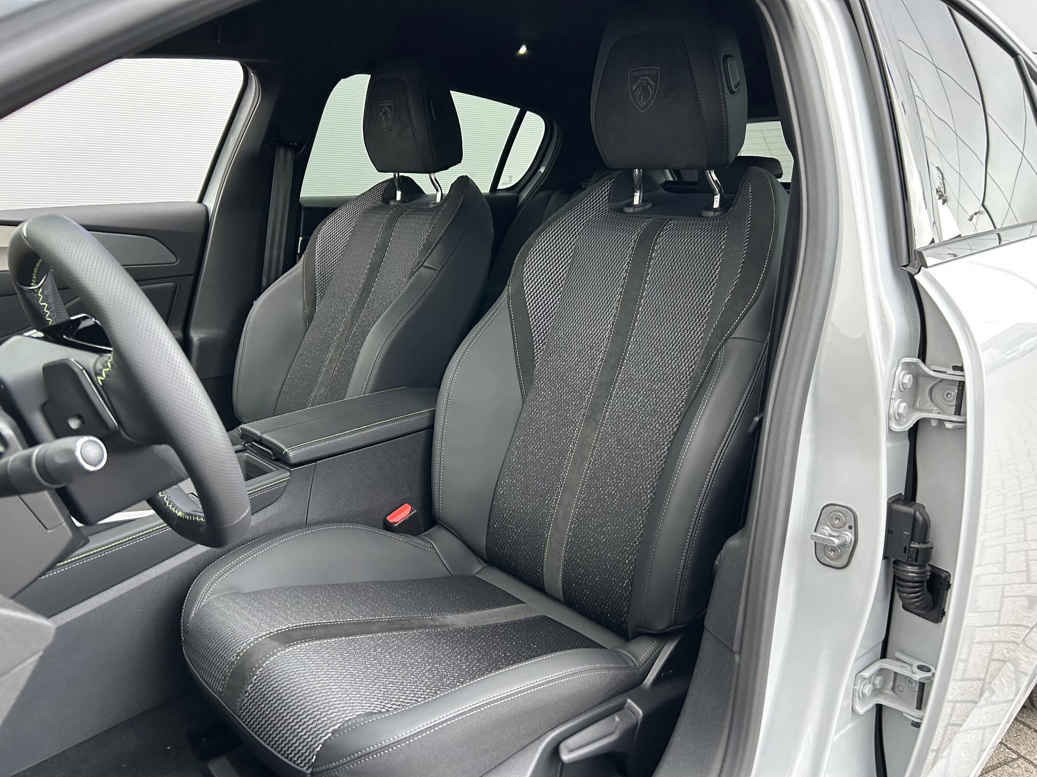 Peugeot-308-image-18