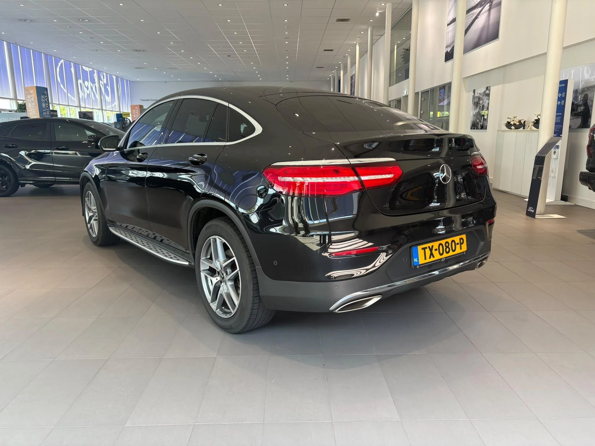 Mercedes-Benz-GLC-image-2
