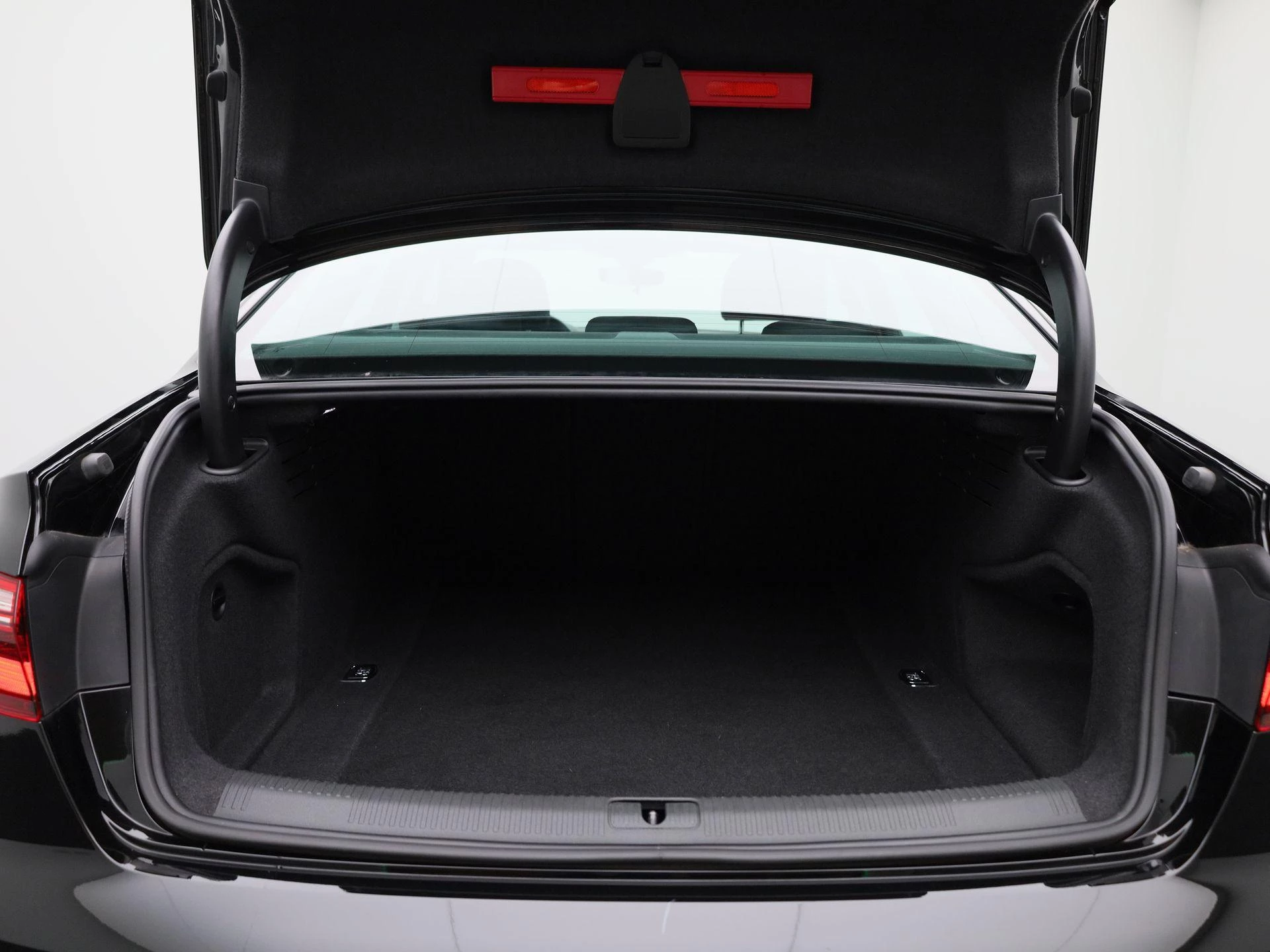 Audi A4 2.0 30 TDi 100kW S tronic Attraction B.E