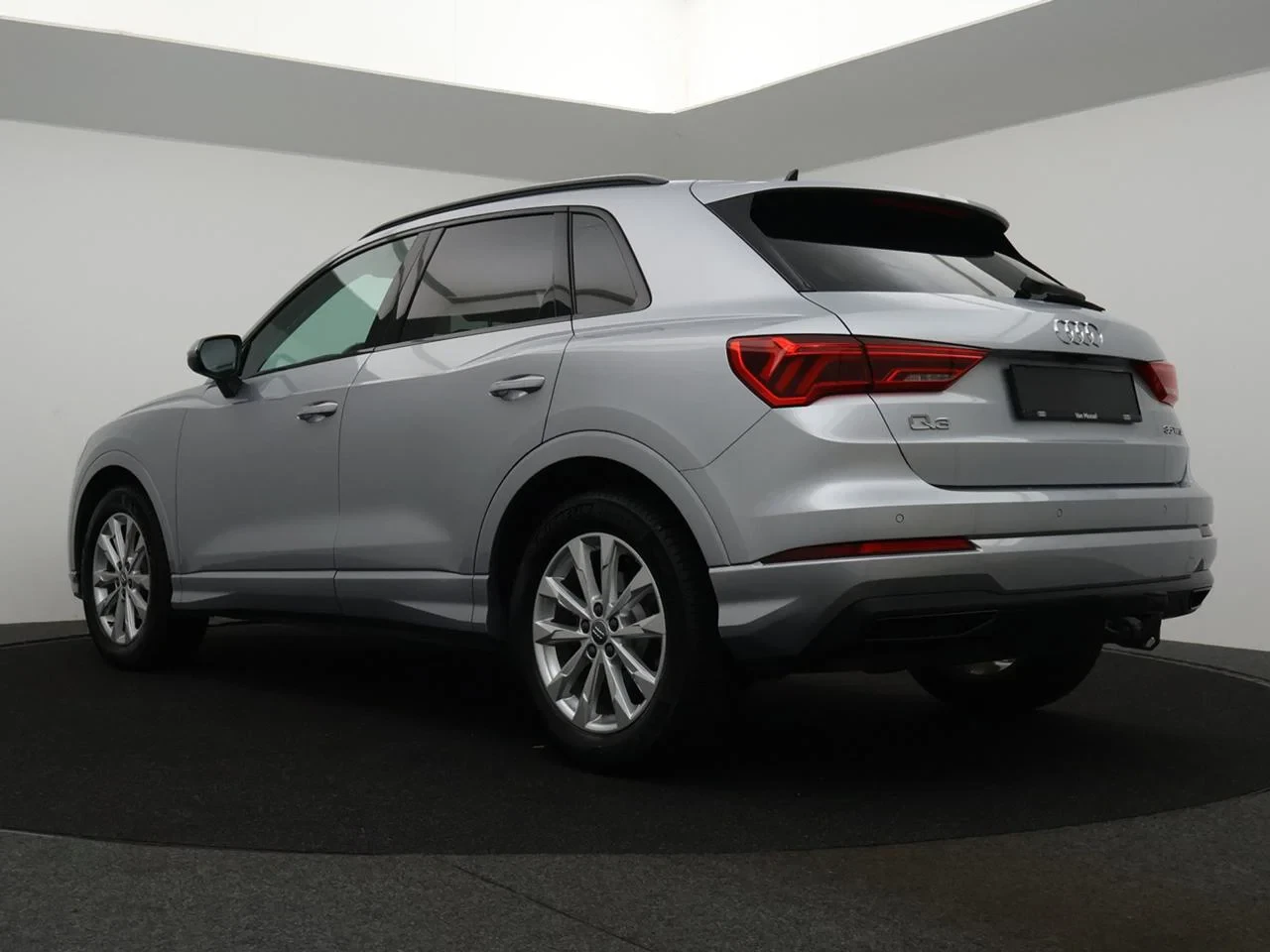 Audi-Q3-image-12