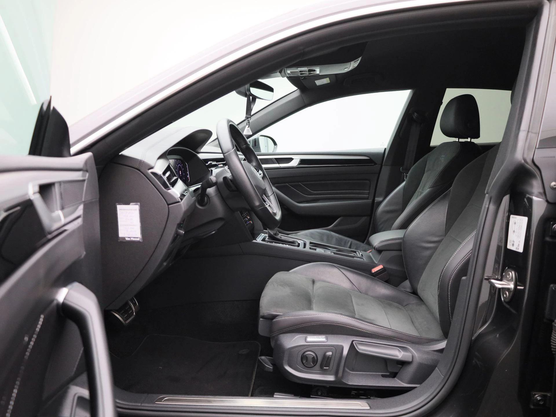 Volkswagen Arteon 1.4 TSI eHybrid R-Line Business+