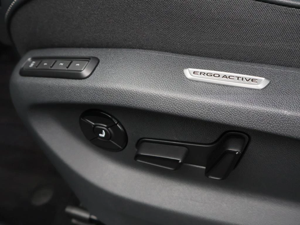 Volkswagen Tiguan Tiguan R-Line 1.5 eTSI 150PK *AUTOMAAT* DEMO *