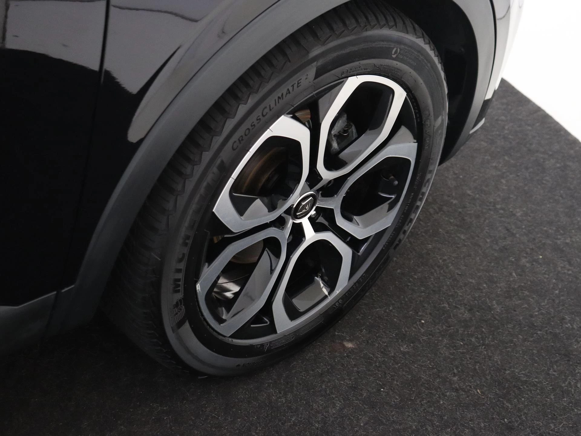 Renault-Arkana-image-10