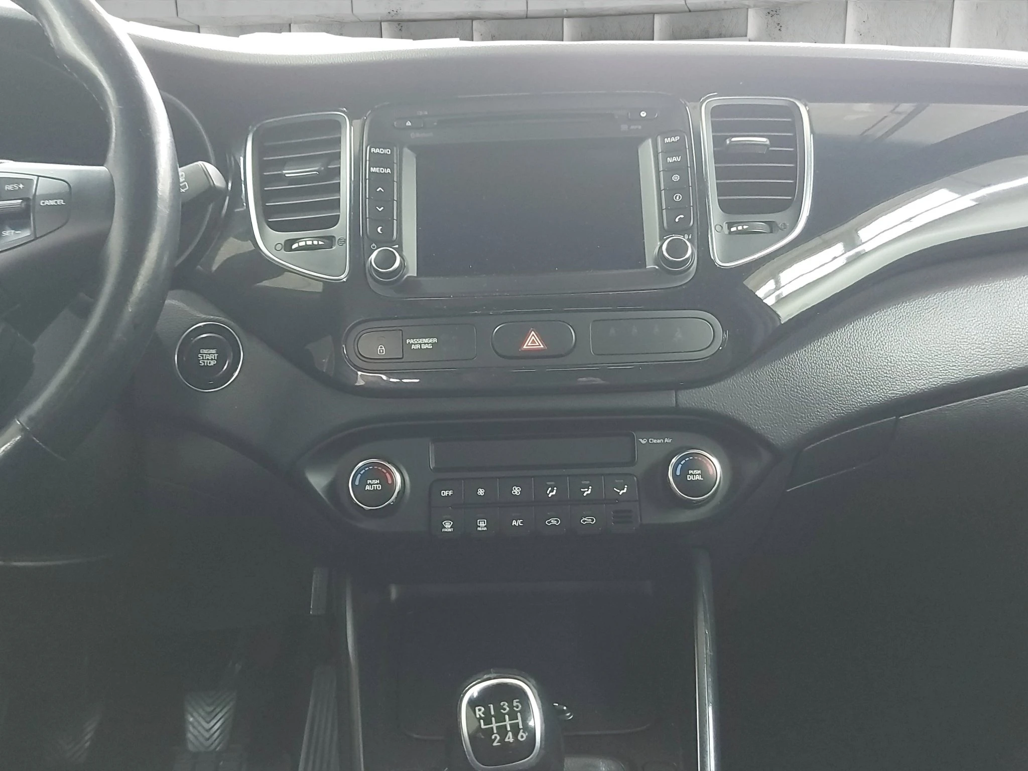 Kia-Carens-image-14