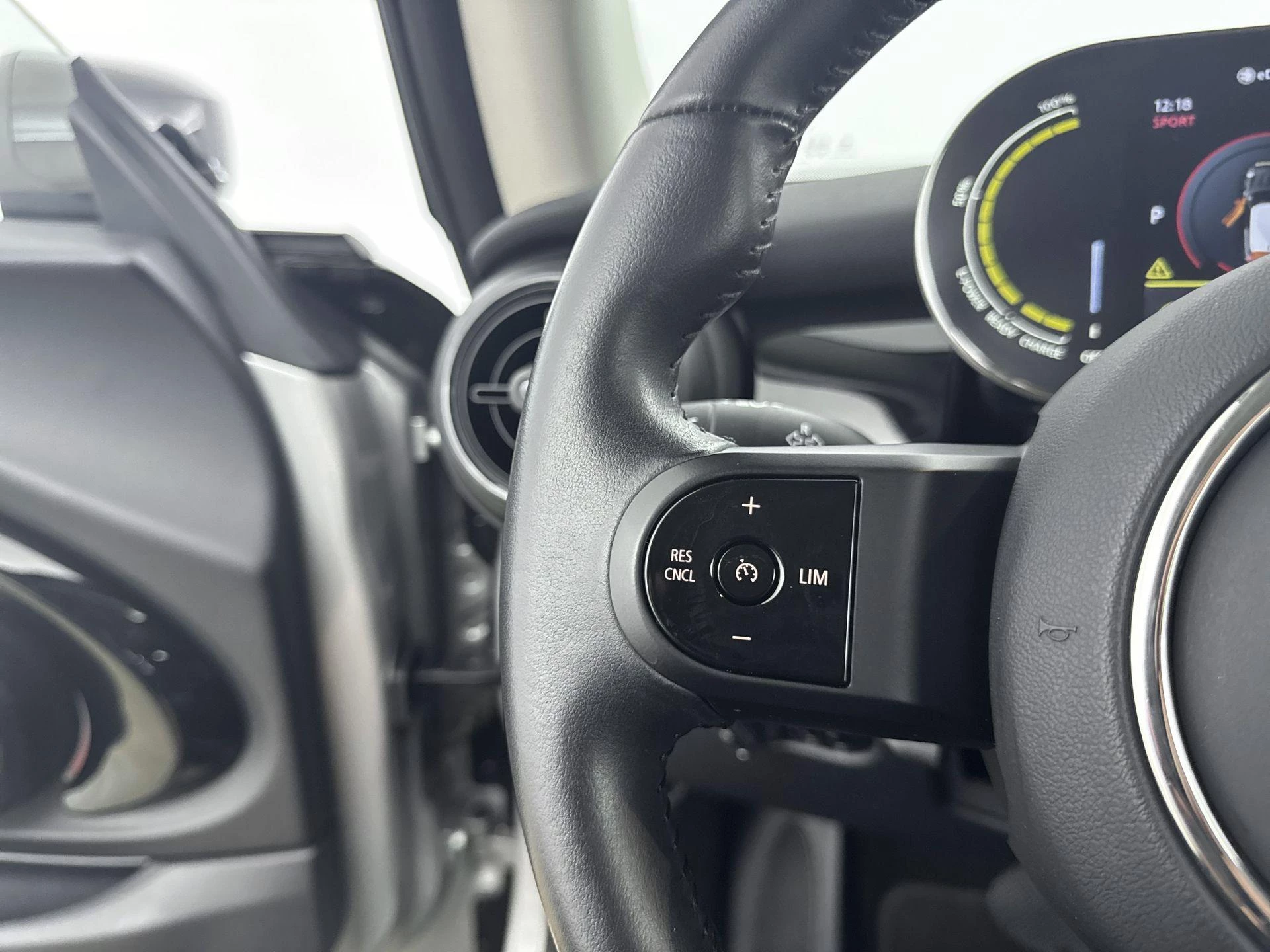 MINI Electric Classic 33 kWh
