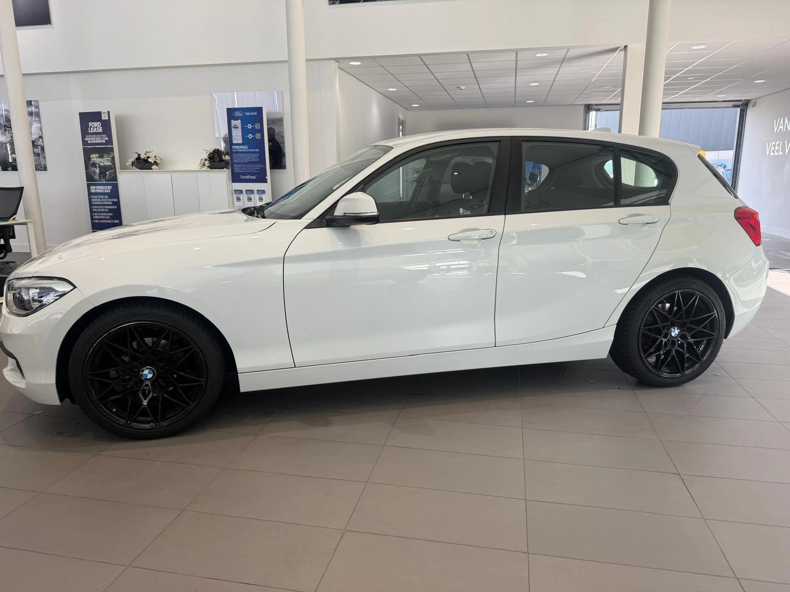 BMW-1 Serie-image-1