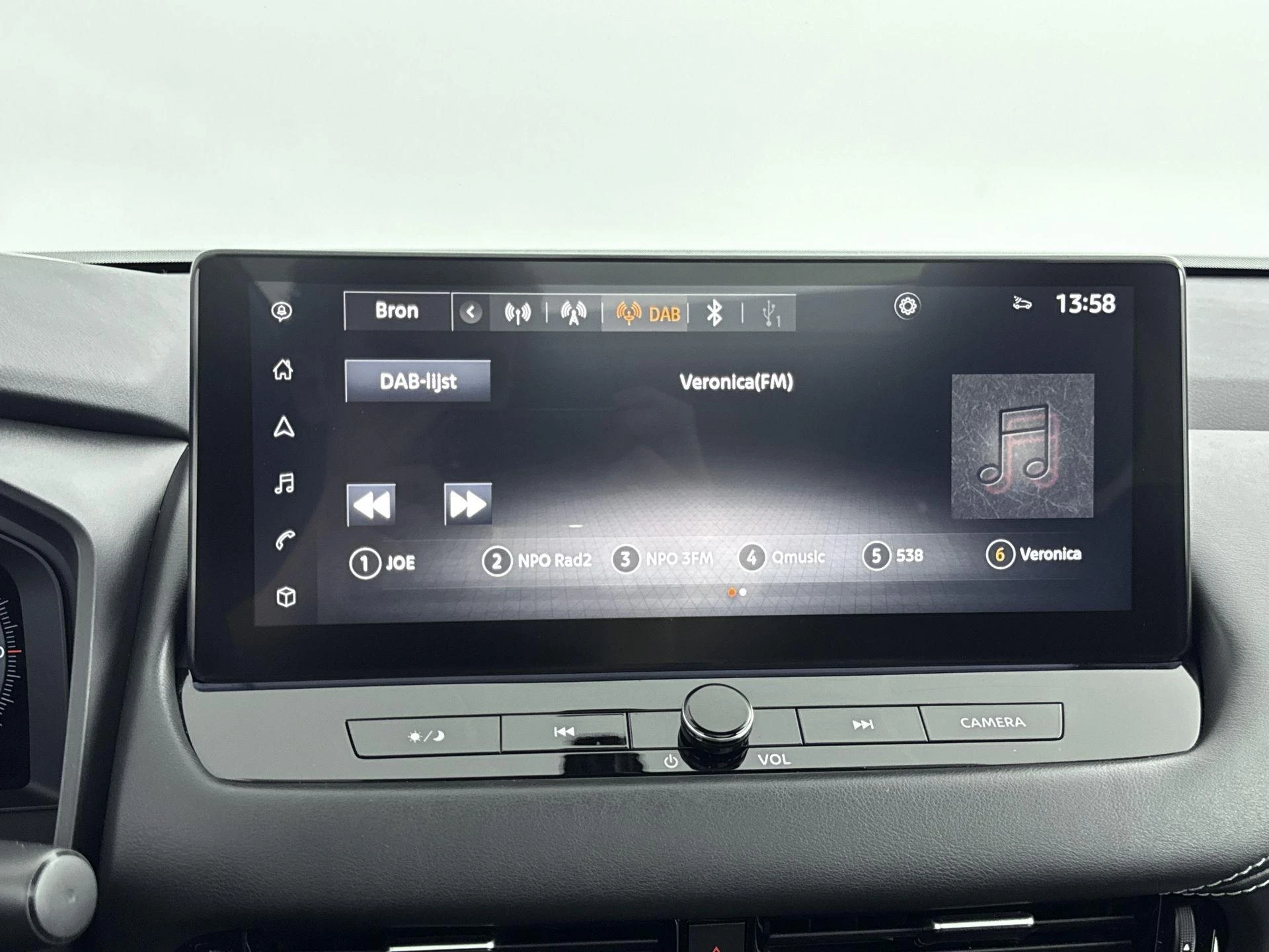 Nissan-QASHQAI-image-6