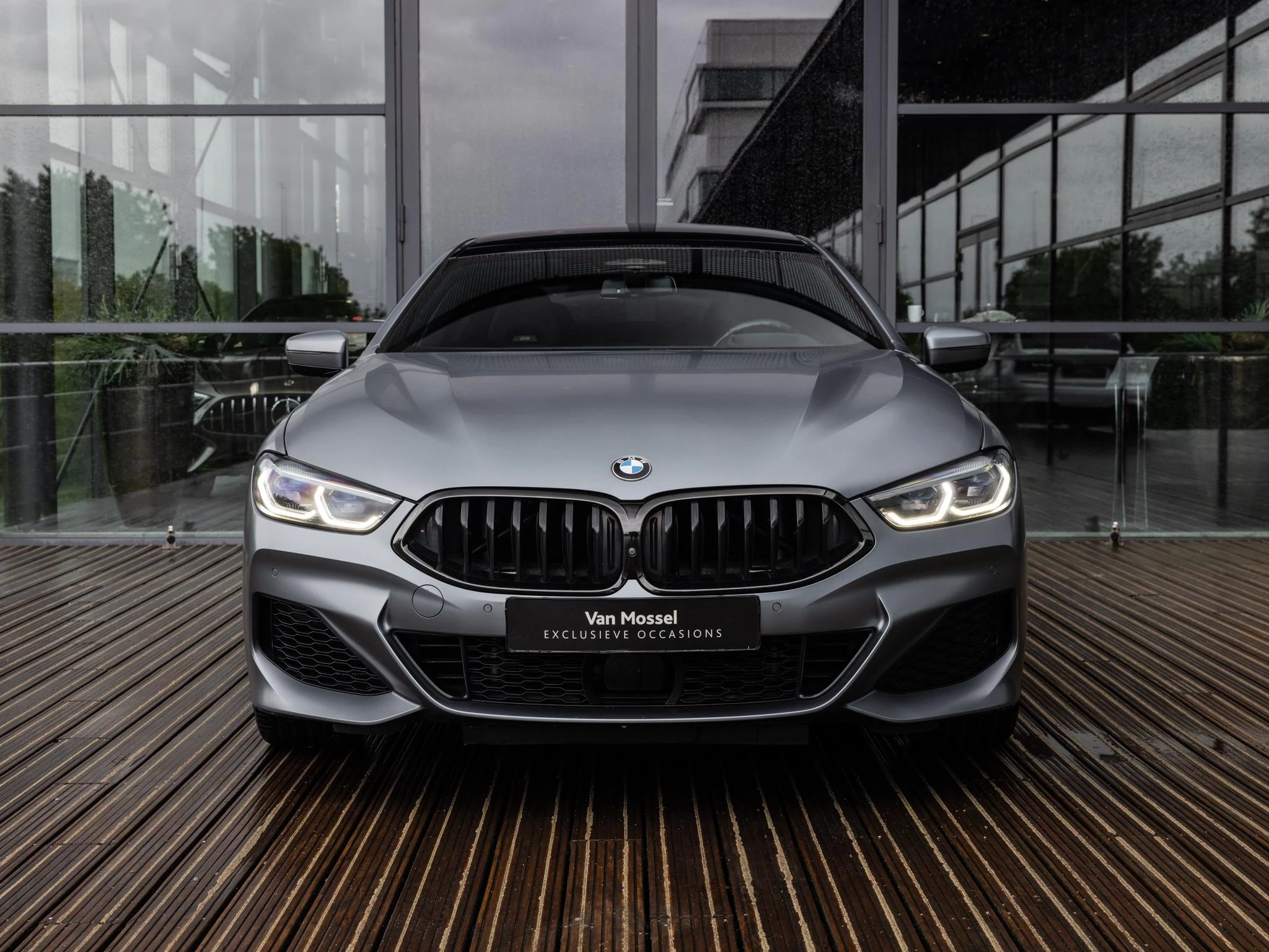 BMW-8 Serie-image-1