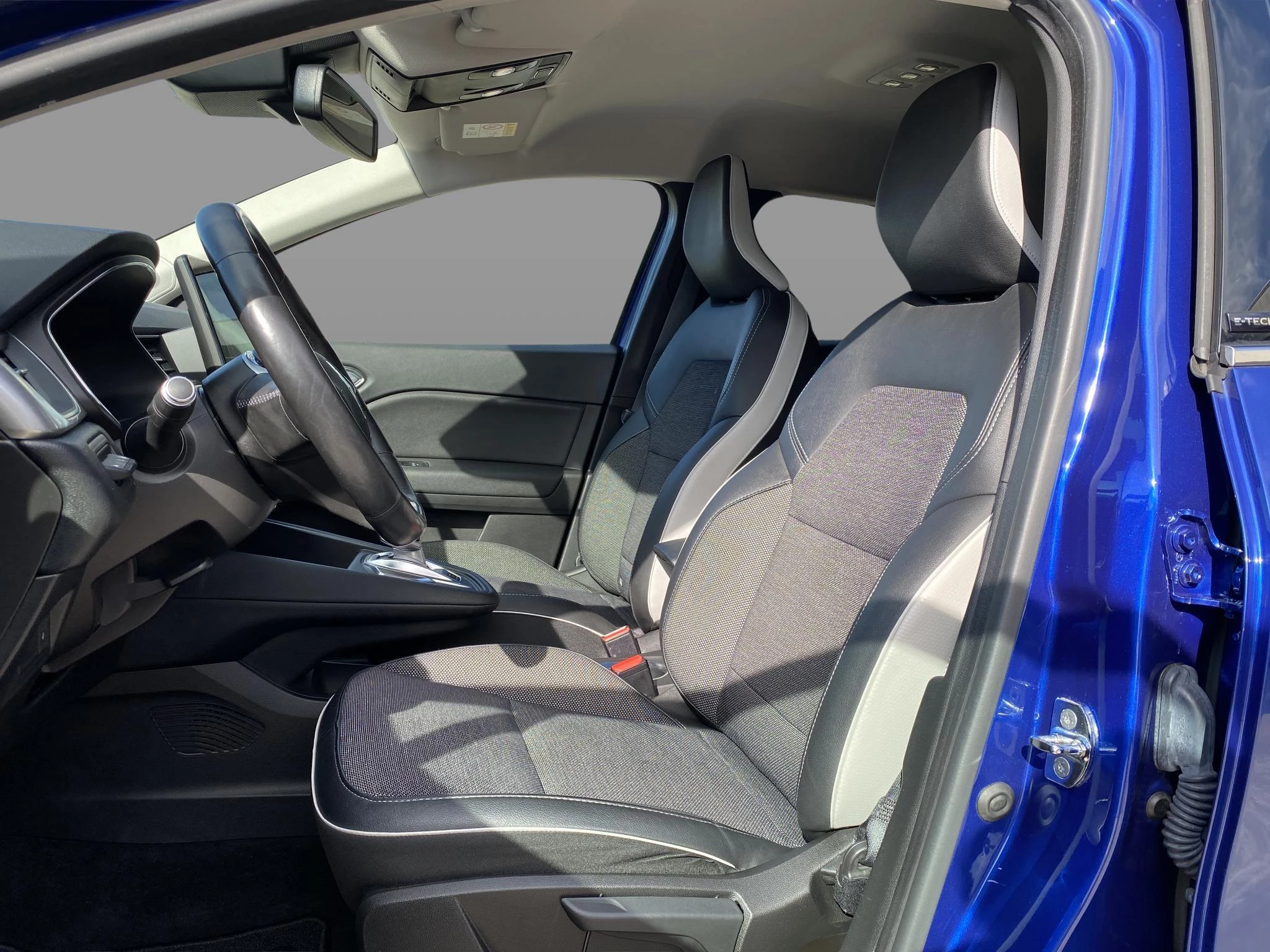 Renault-Captur-image-12