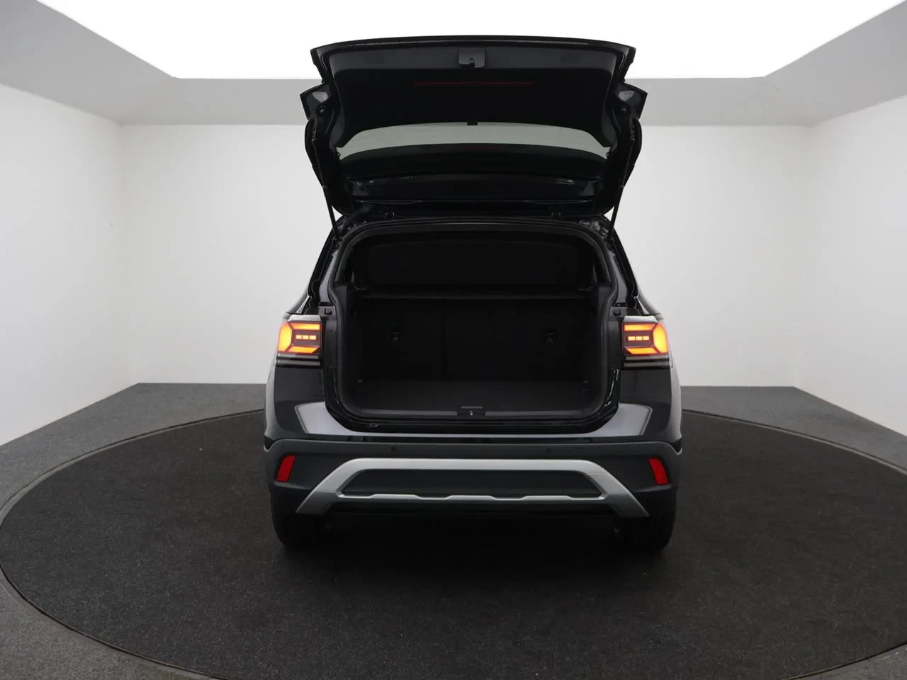 Volkswagen-T-Cross-image-26