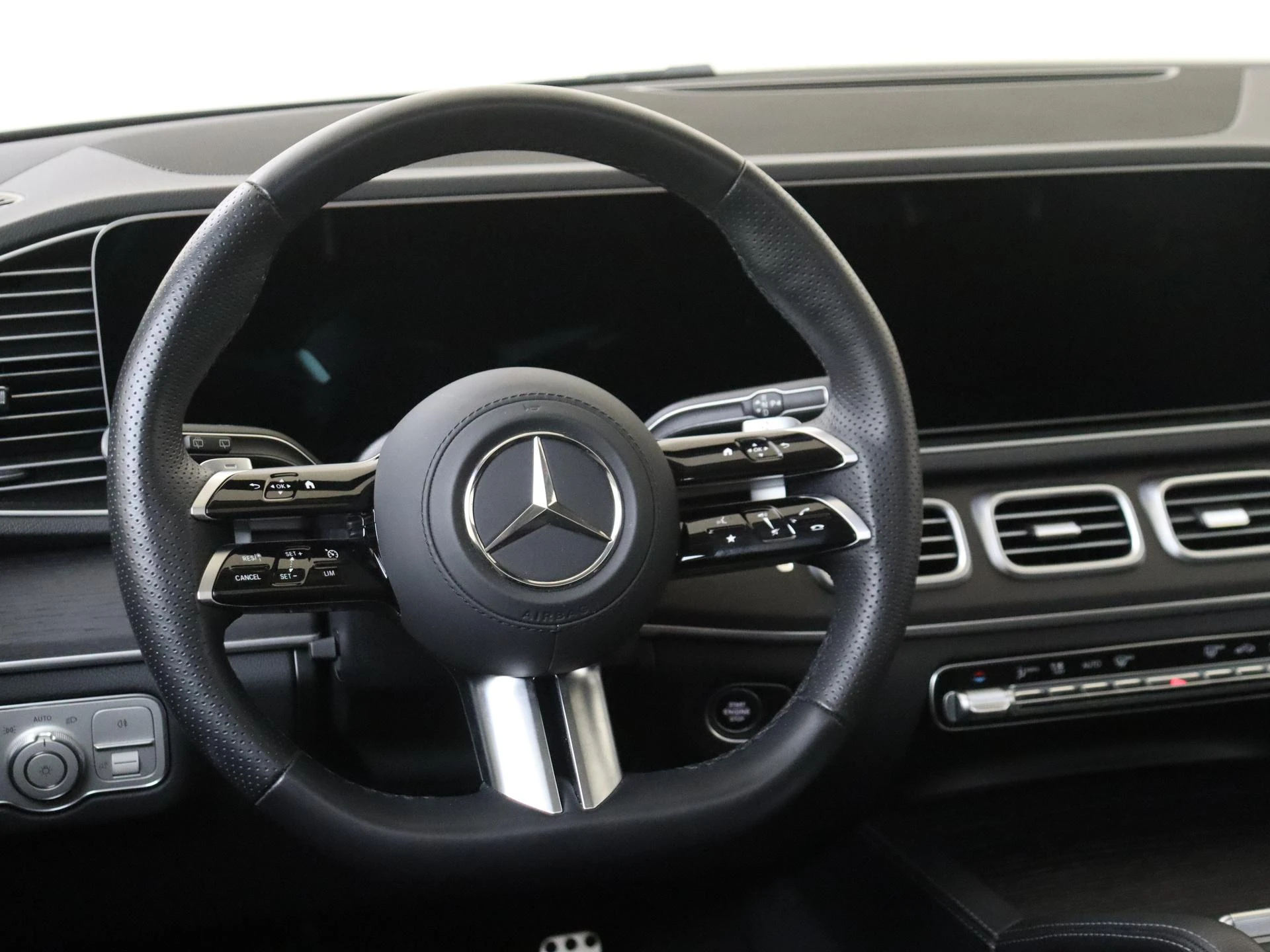 Mercedes-Benz-GLE-image-9
