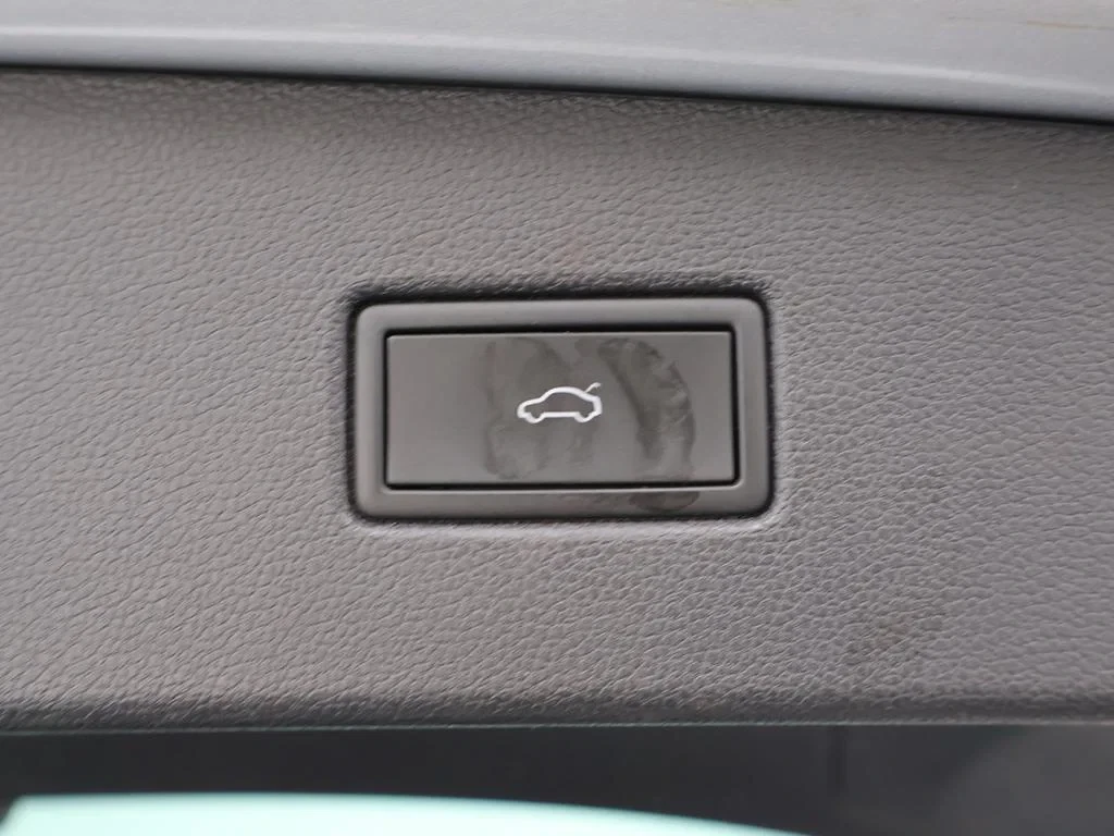 Volkswagen-Tiguan-image-17