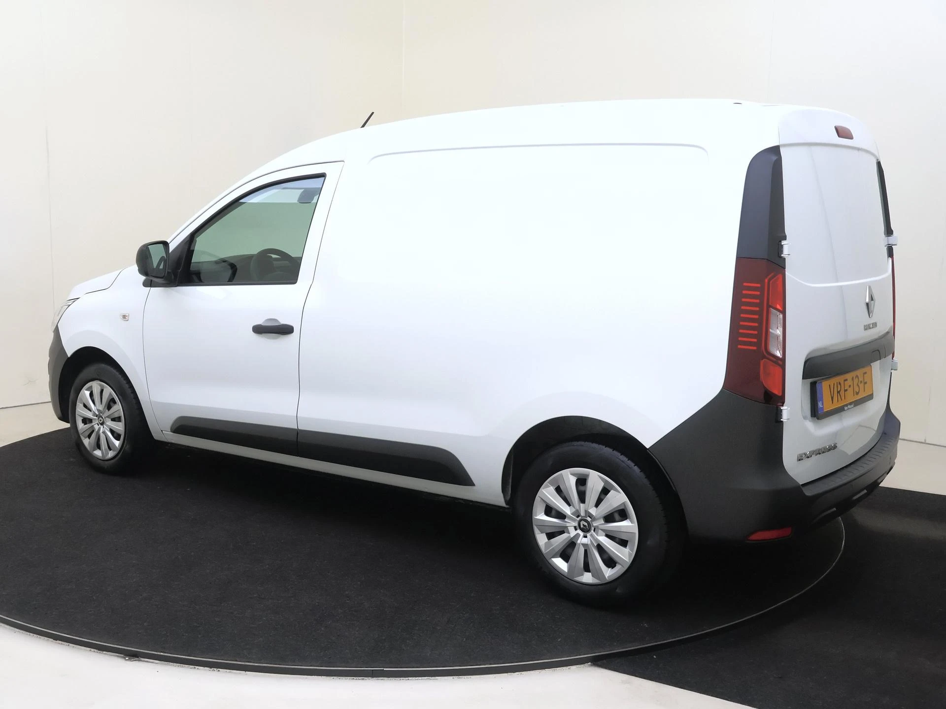 Renault-Express-image-2