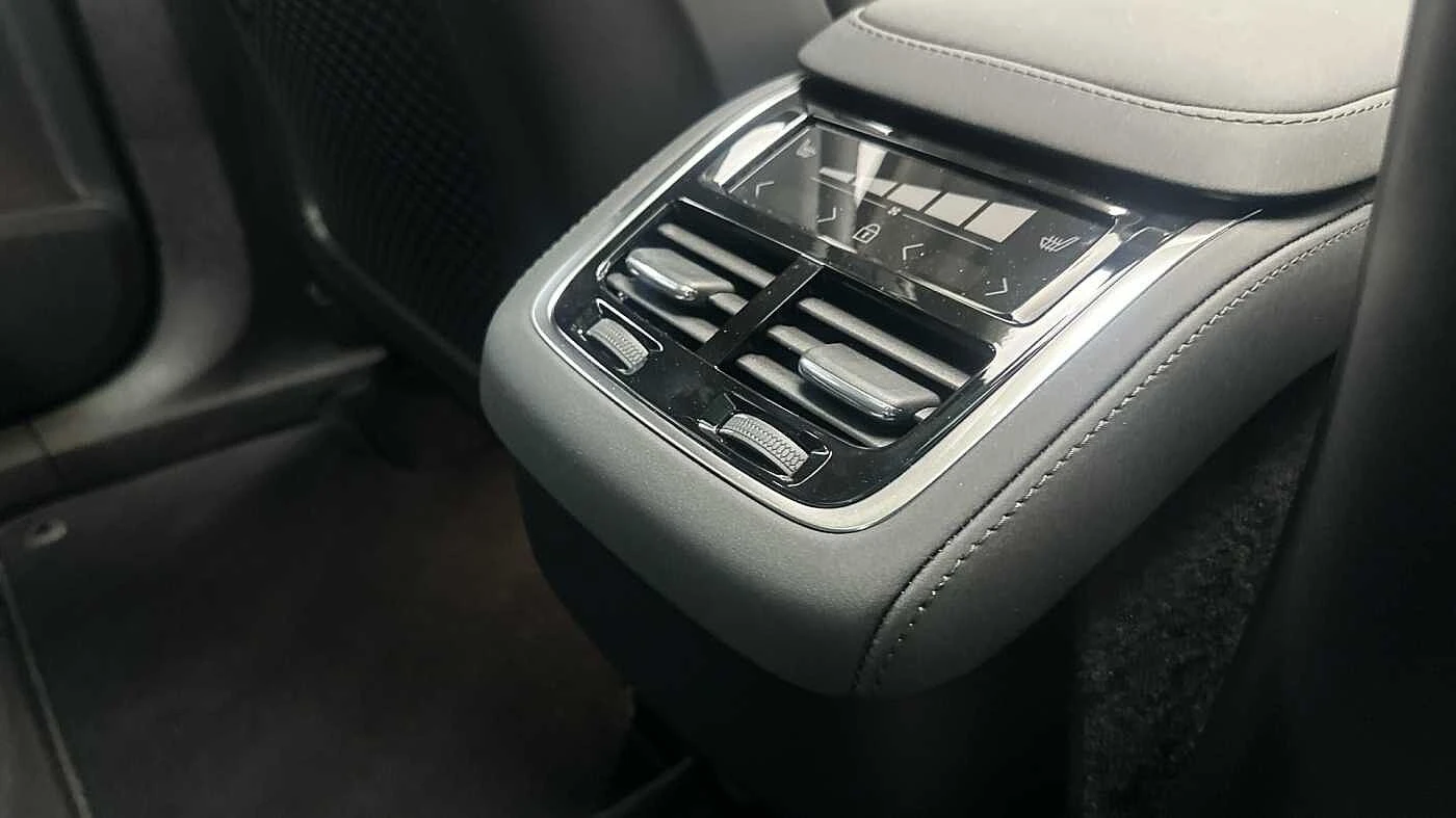 Volvo-XC90-image-24