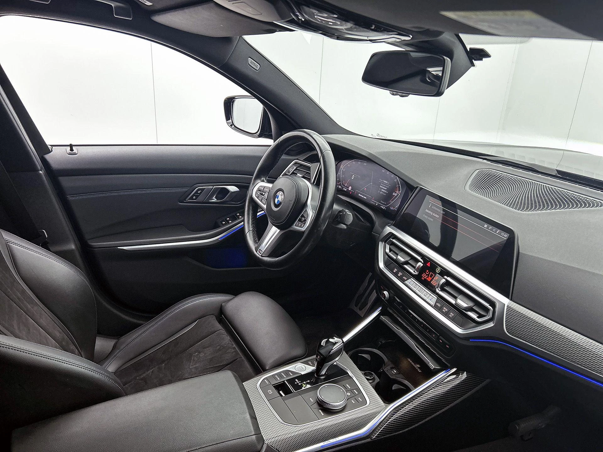 BMW-3 Serie-image-16