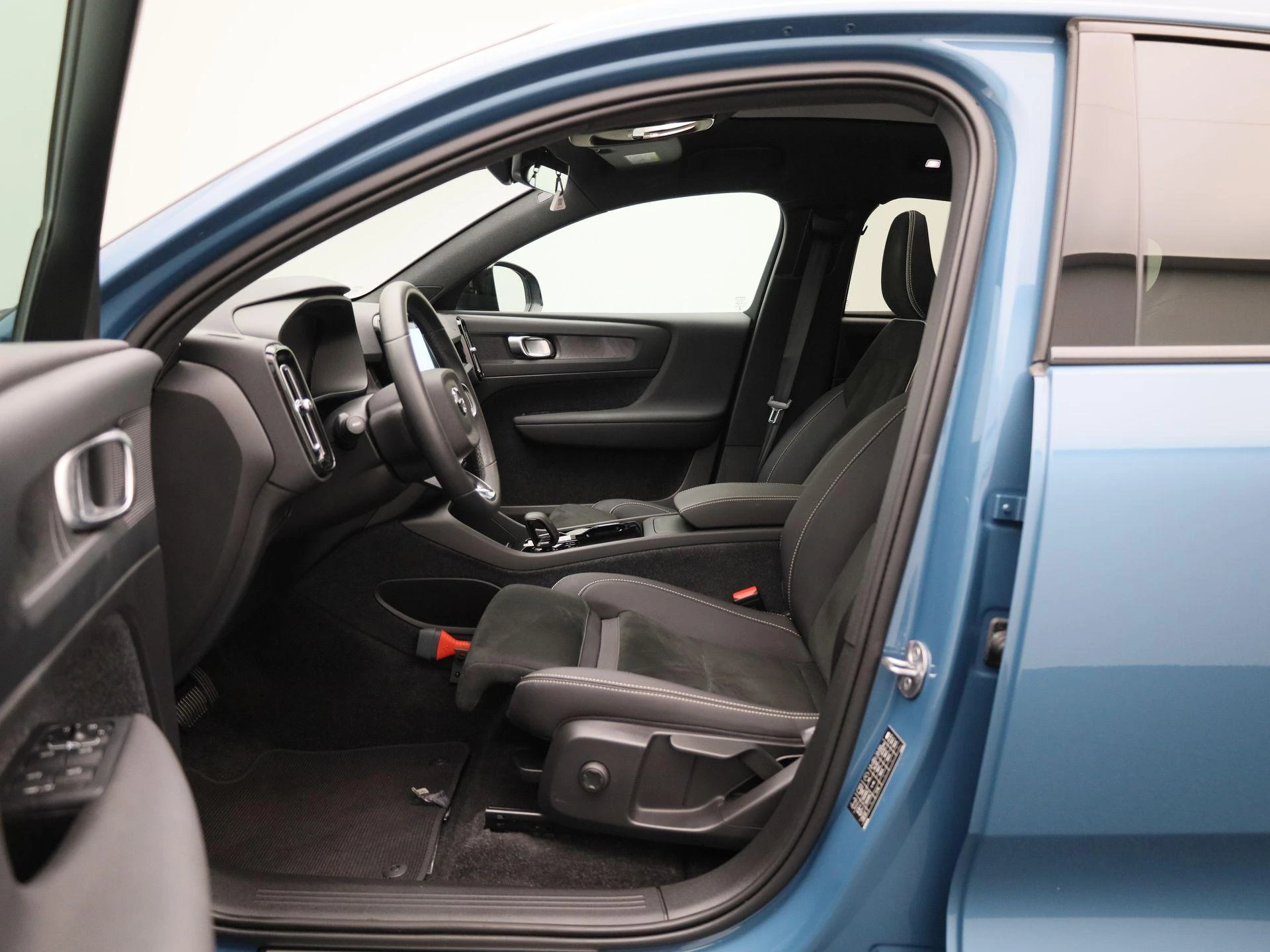 Volvo-C40-image-8