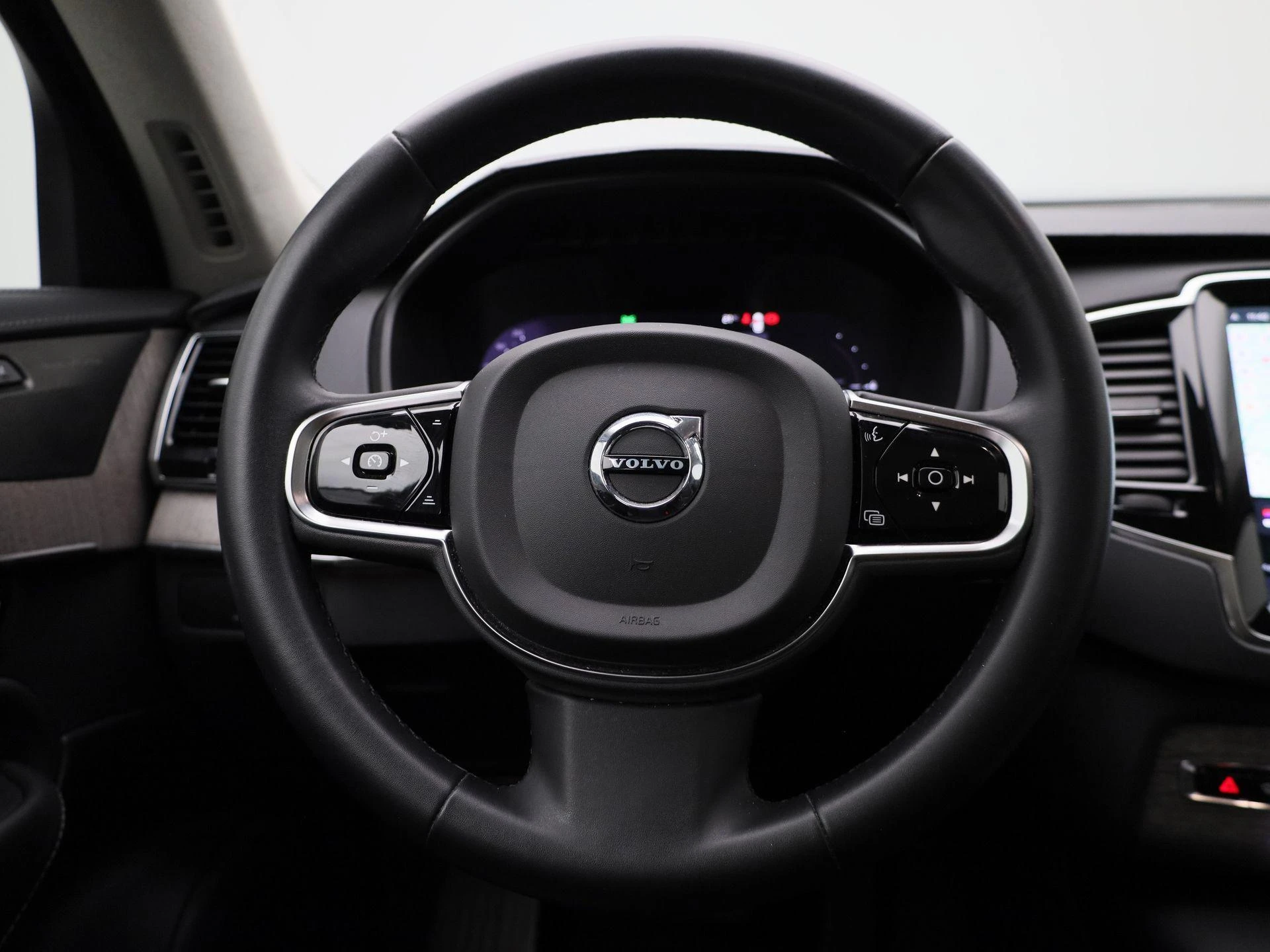 Volvo-XC90-image-6