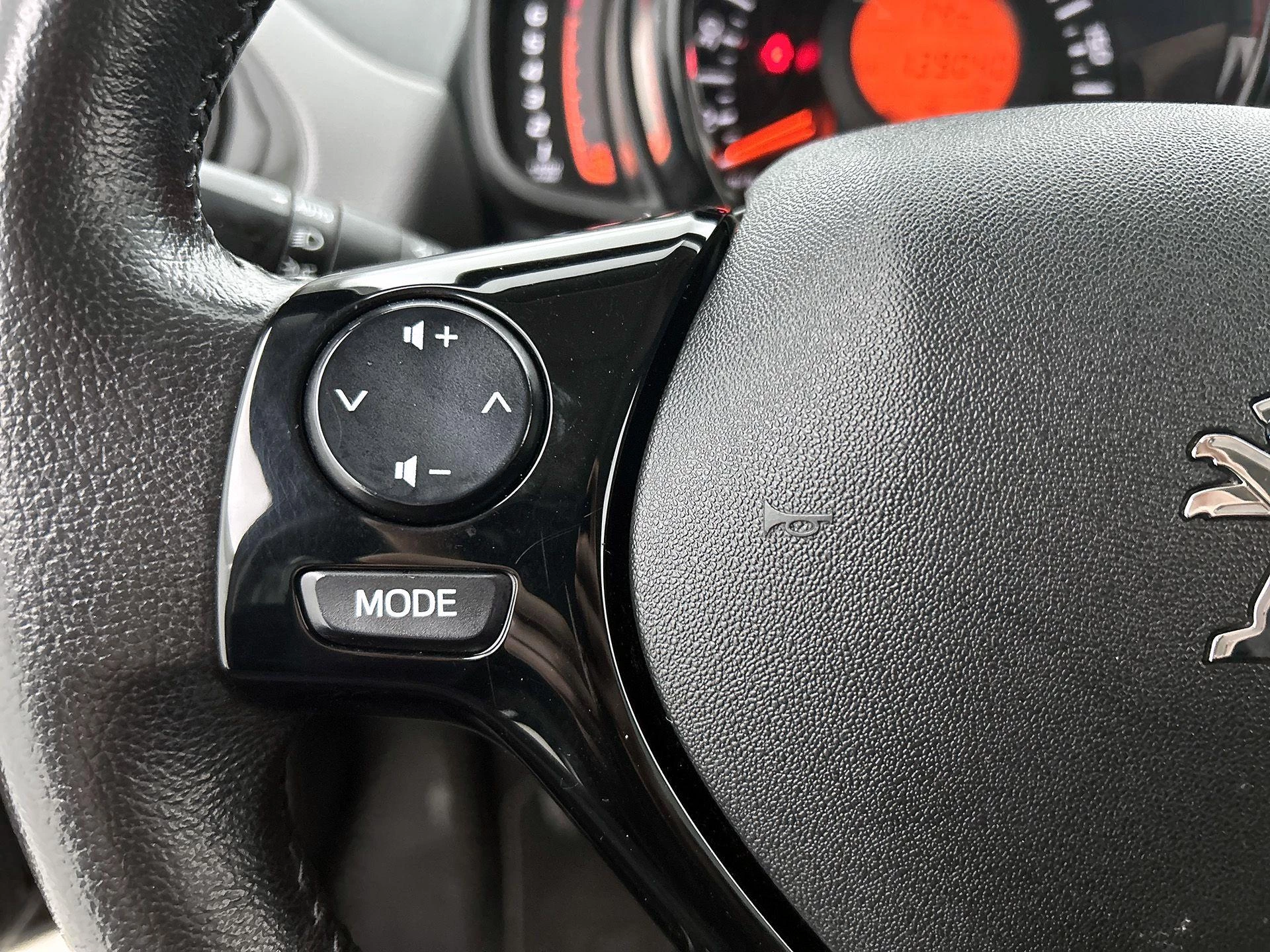 Peugeot 108 1.0 e-VTi Allure