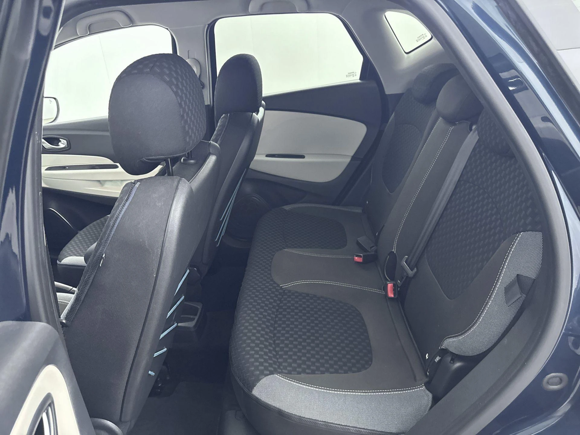 Renault-Captur-image-24