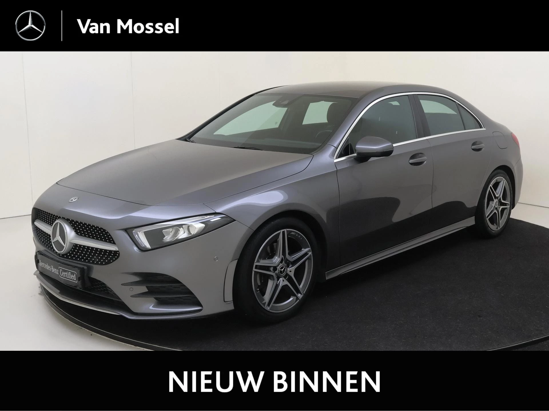 Mercedes-Benz-A-Klasse-image-0
