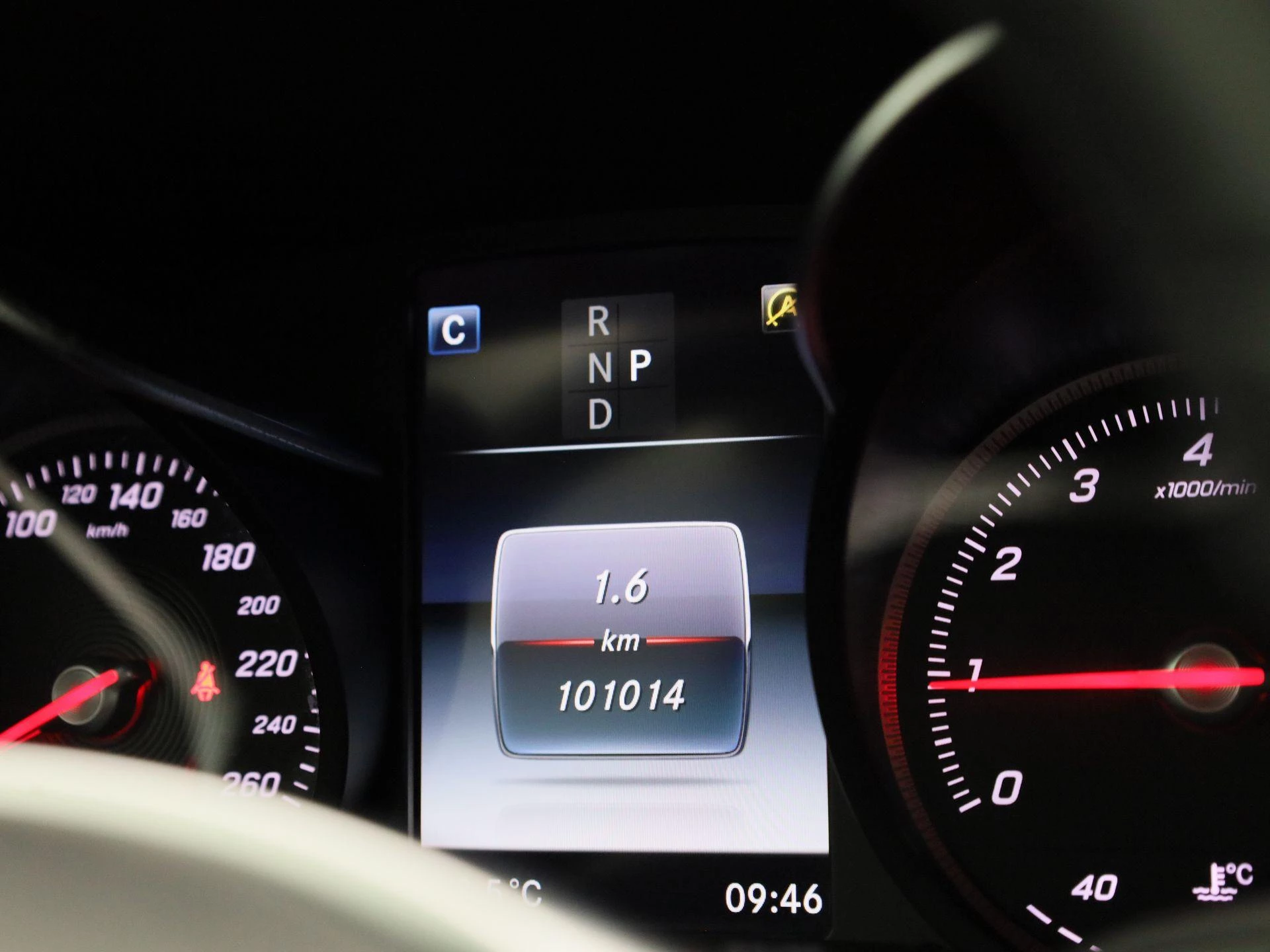 Mercedes-Benz-C-Klasse-image-18