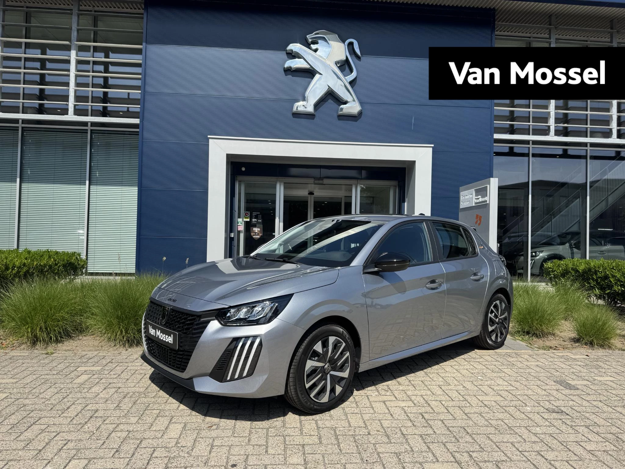 Peugeot-208-image-0