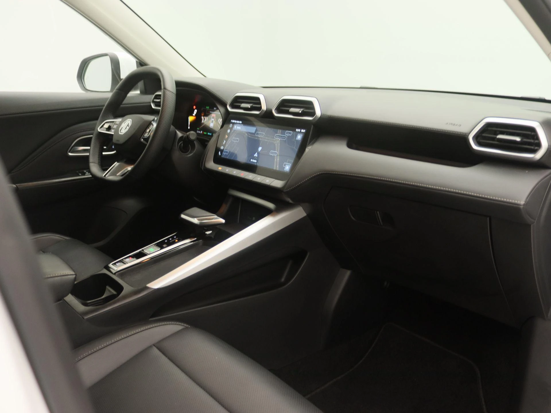 MG-ZS-image-22