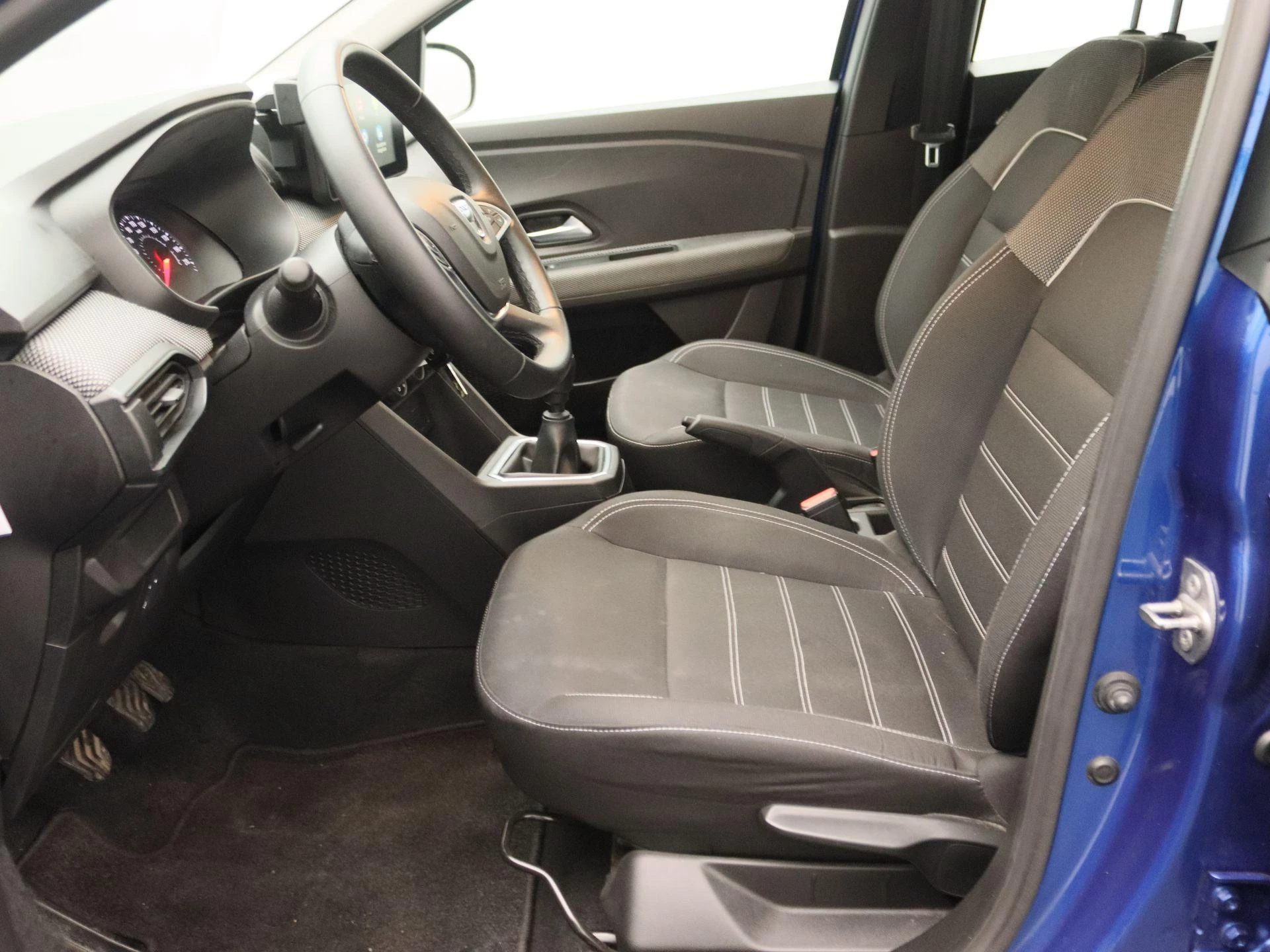 Dacia-Sandero-image-11