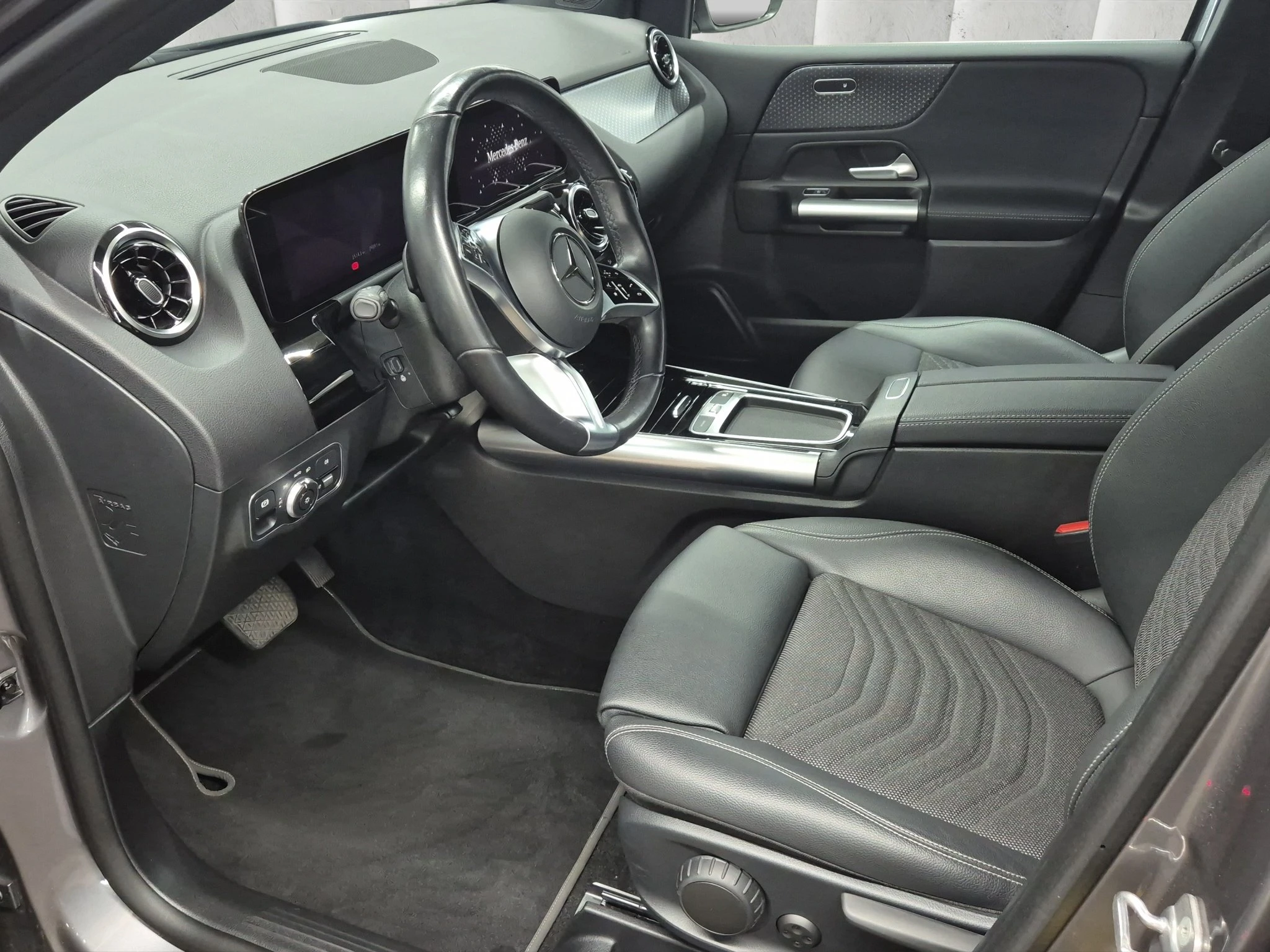 Mercedes-Benz-B-Klasse-image-9
