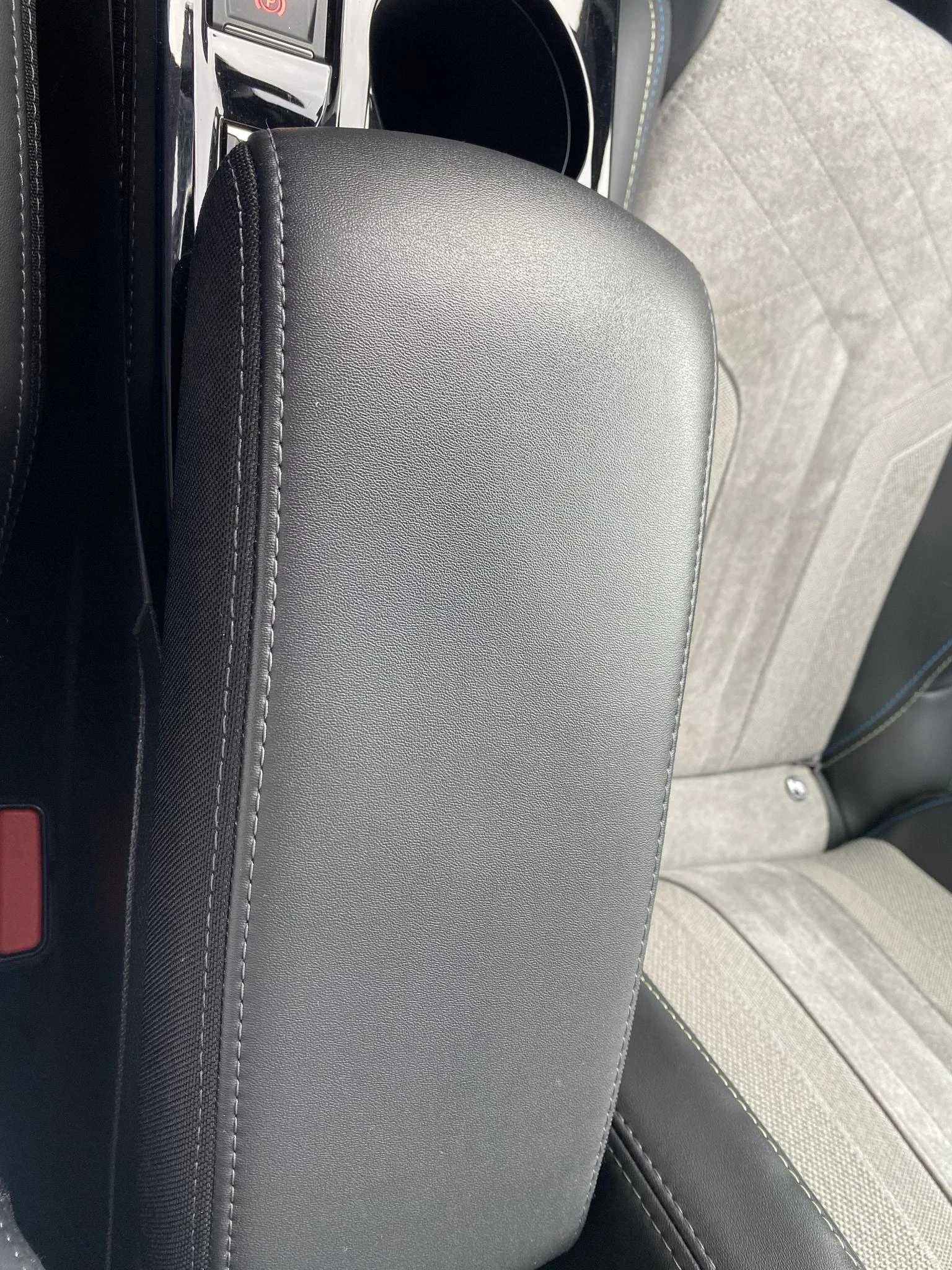 Peugeot-208-image-52