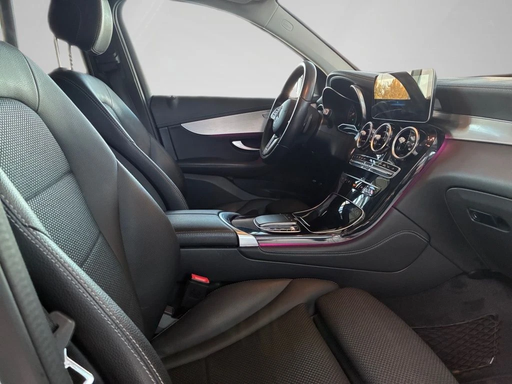 Mercedes-Benz-GLC 220 d-image-14