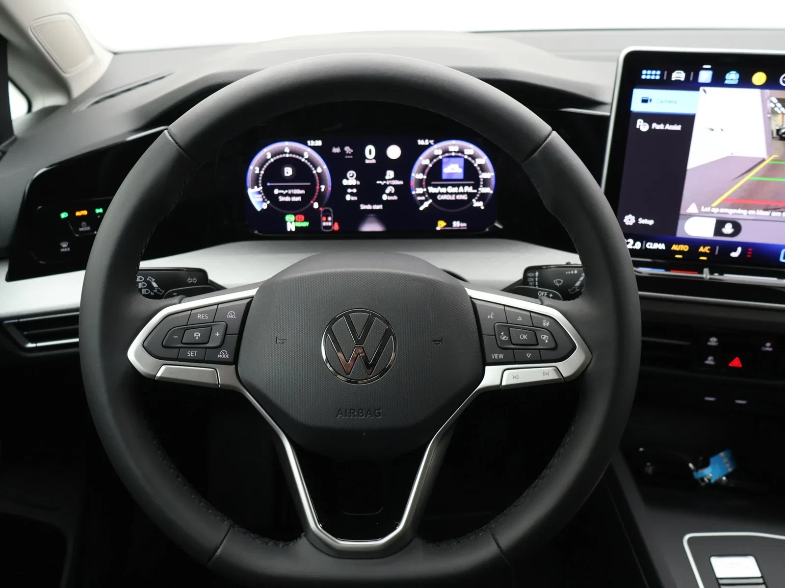 Volkswagen Golf VIII Golf Life Business 1.5 eTSI 85 kW (116 pk) DSG // DEMO
