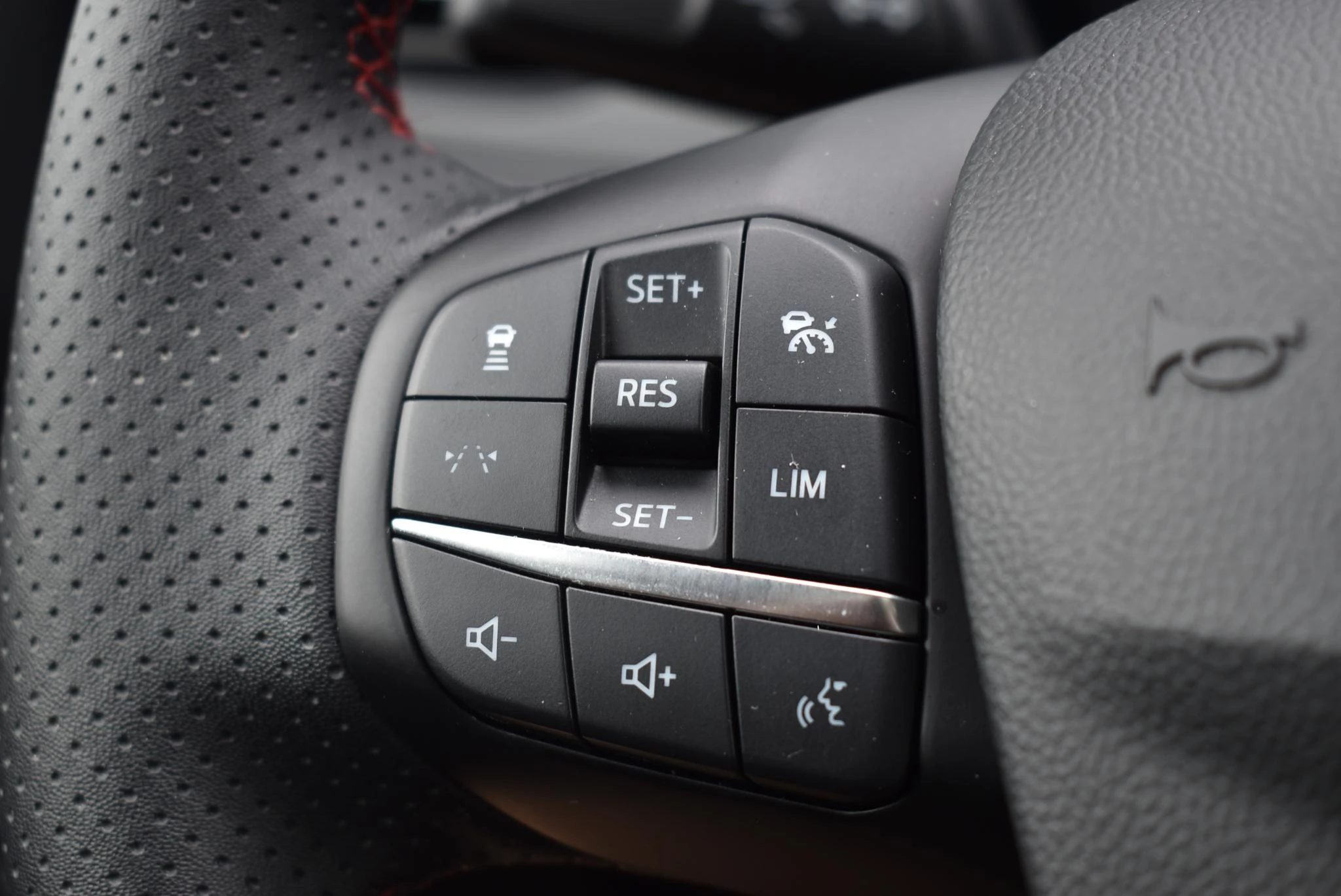 Ford-Kuga-image-29