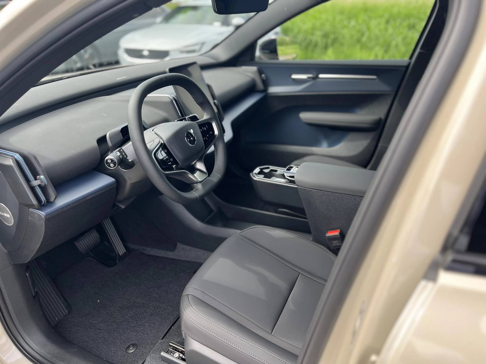 Volvo-EX30-image-6