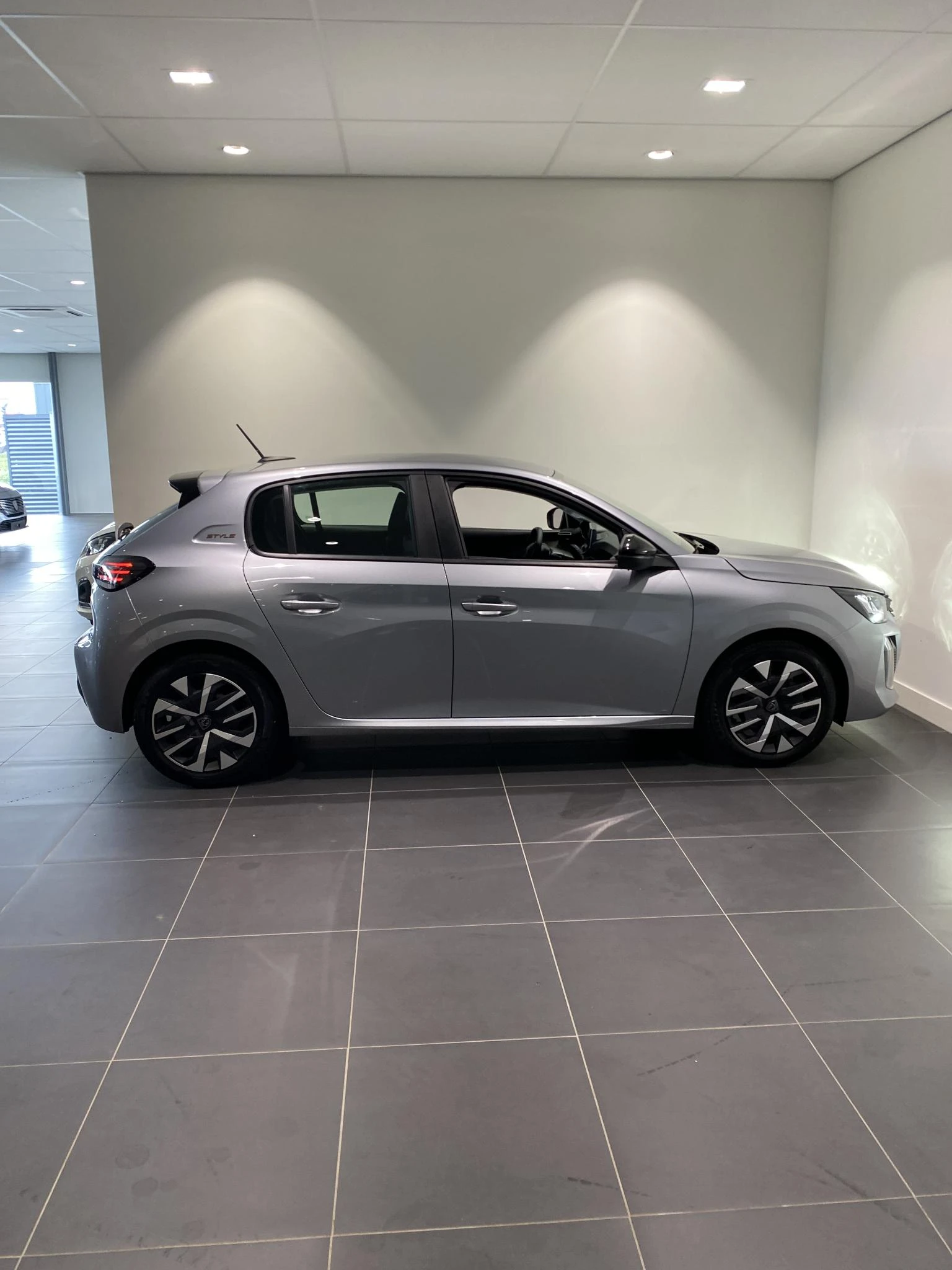 Peugeot-208-image-5