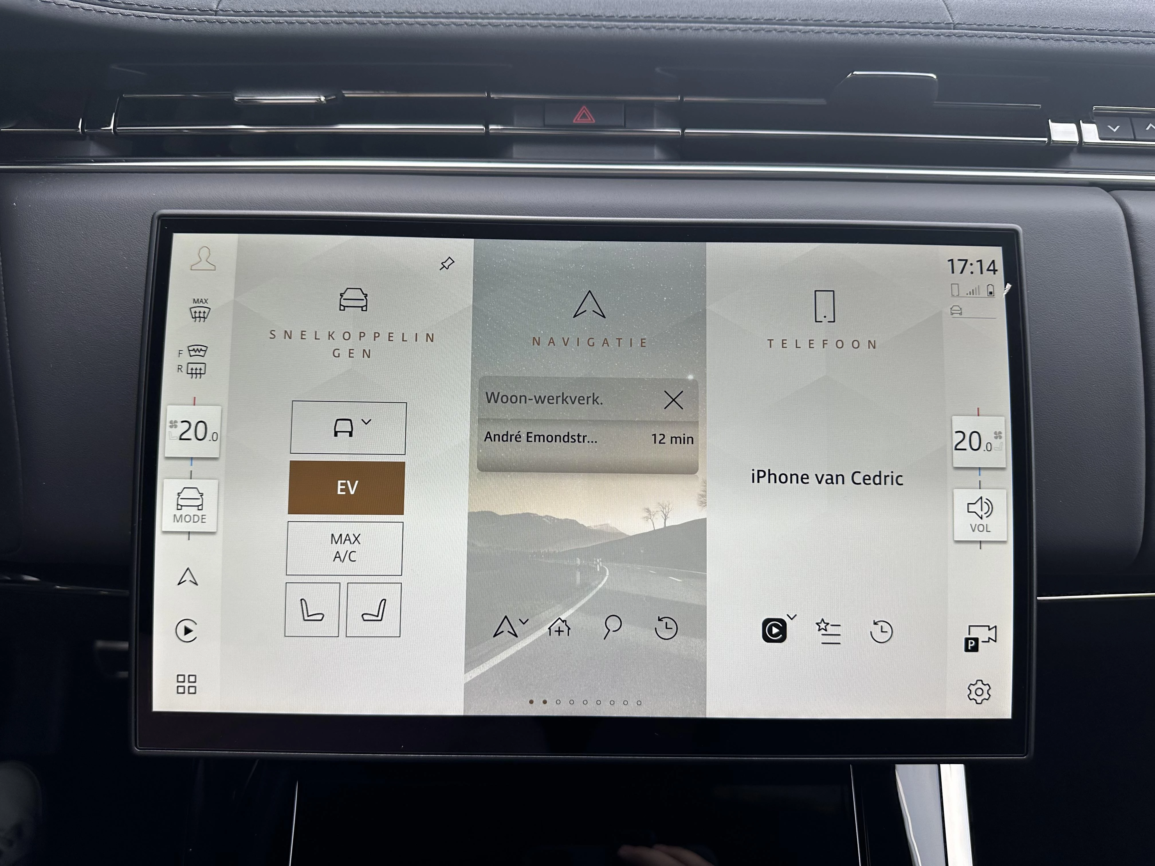 Land Rover-Range Rover Sport-image-17