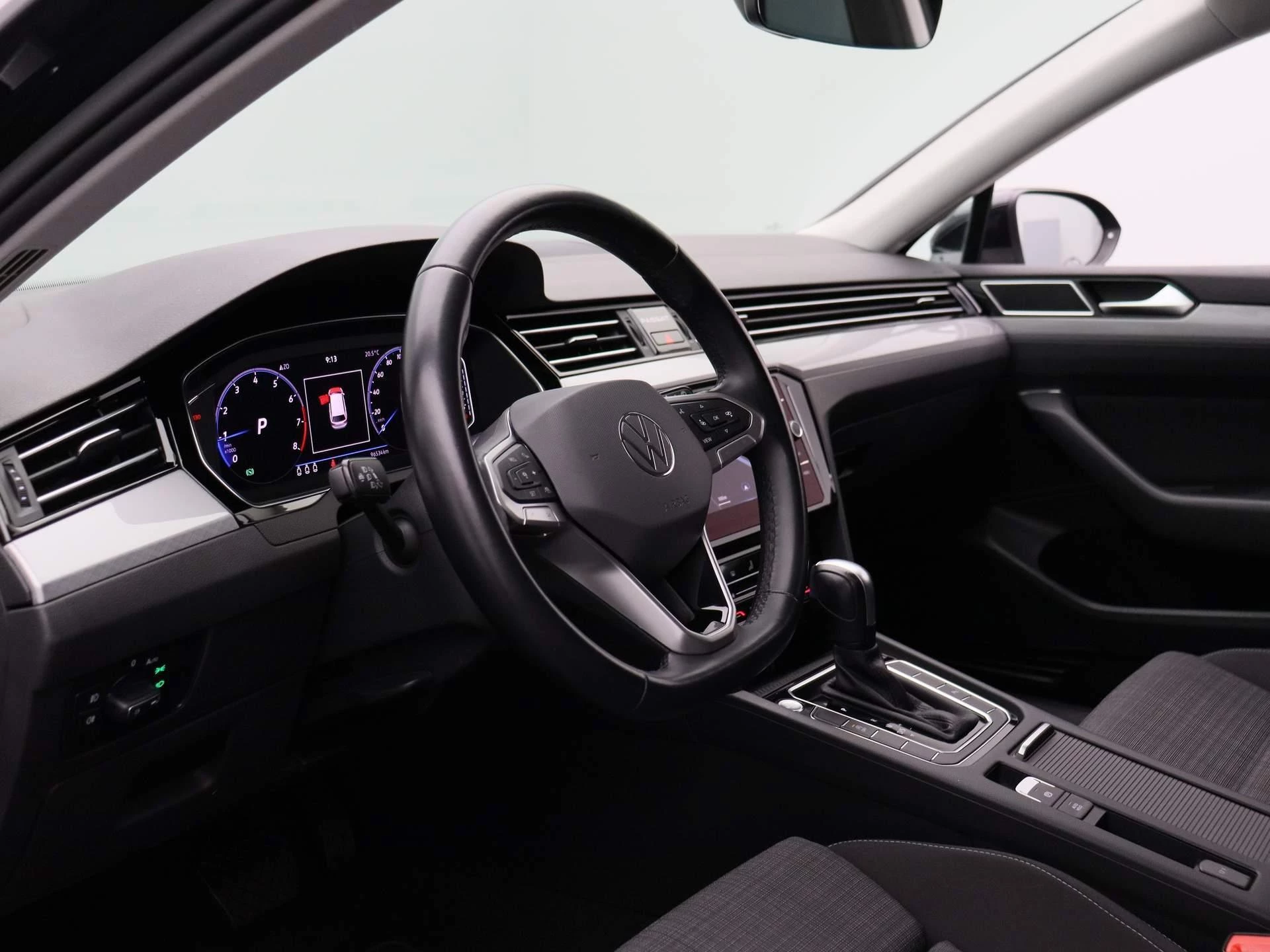 Volkswagen-Passat-image-32