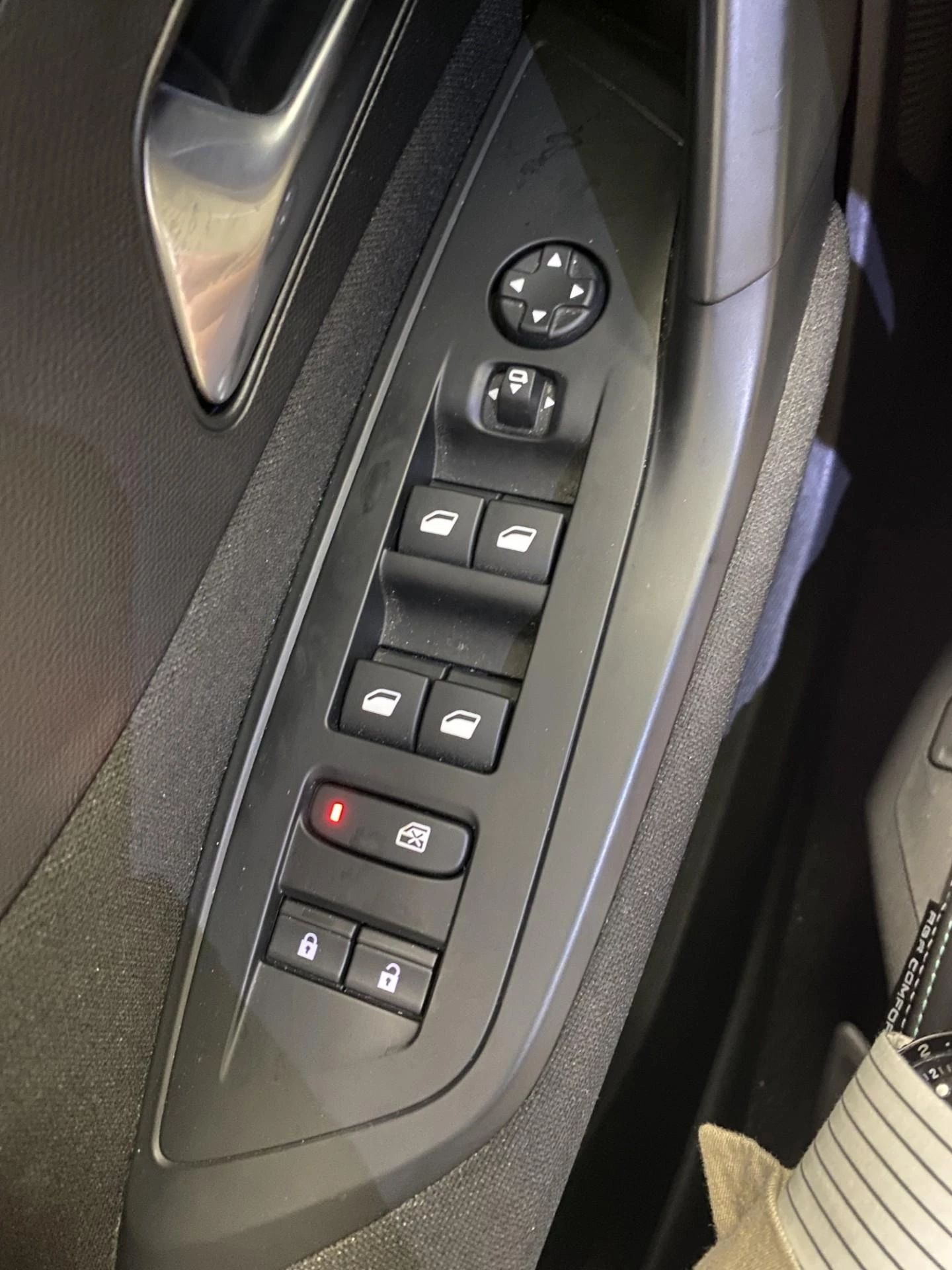 Peugeot-308-image-13