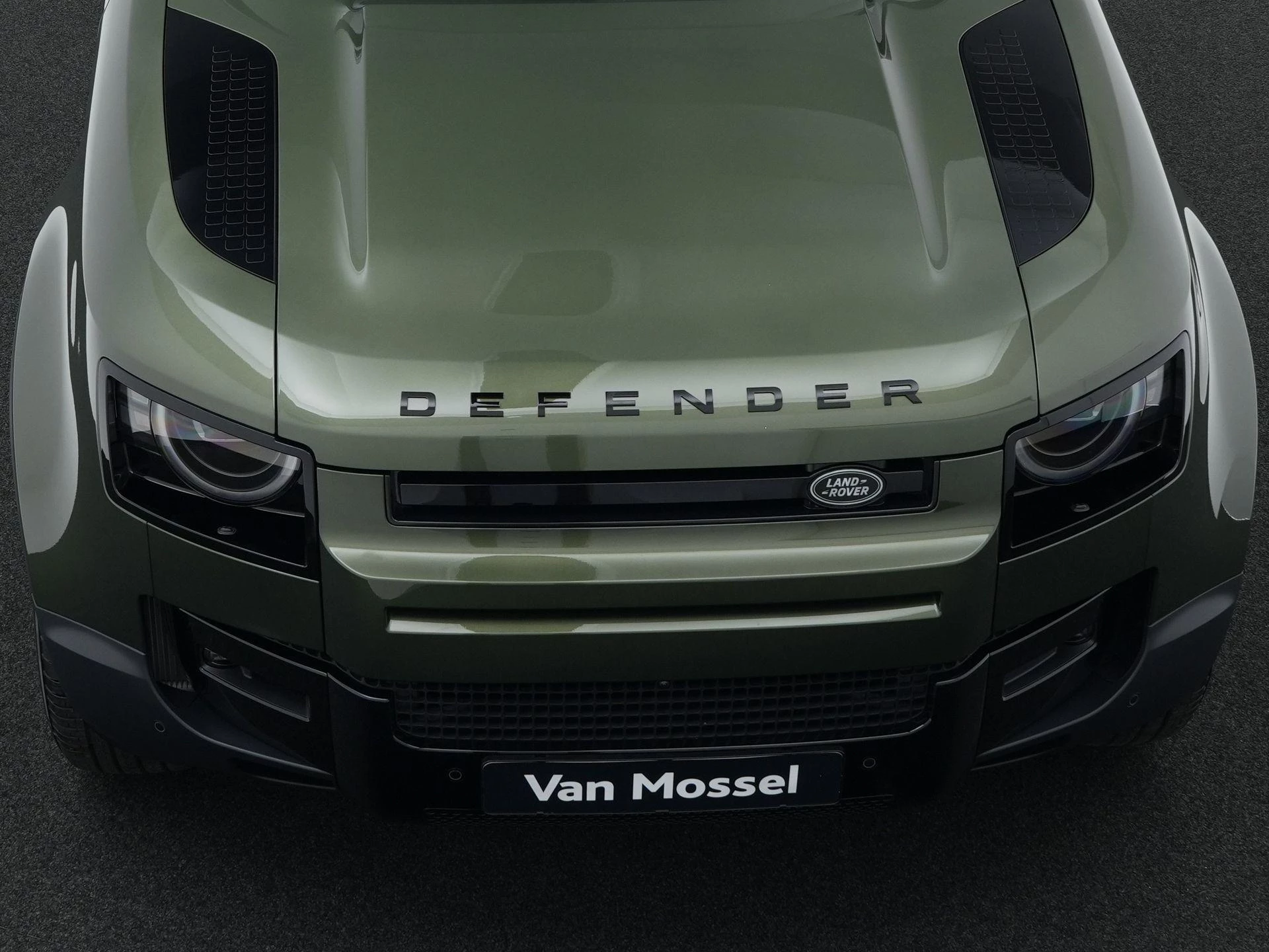 Land Rover-Defender-image-48