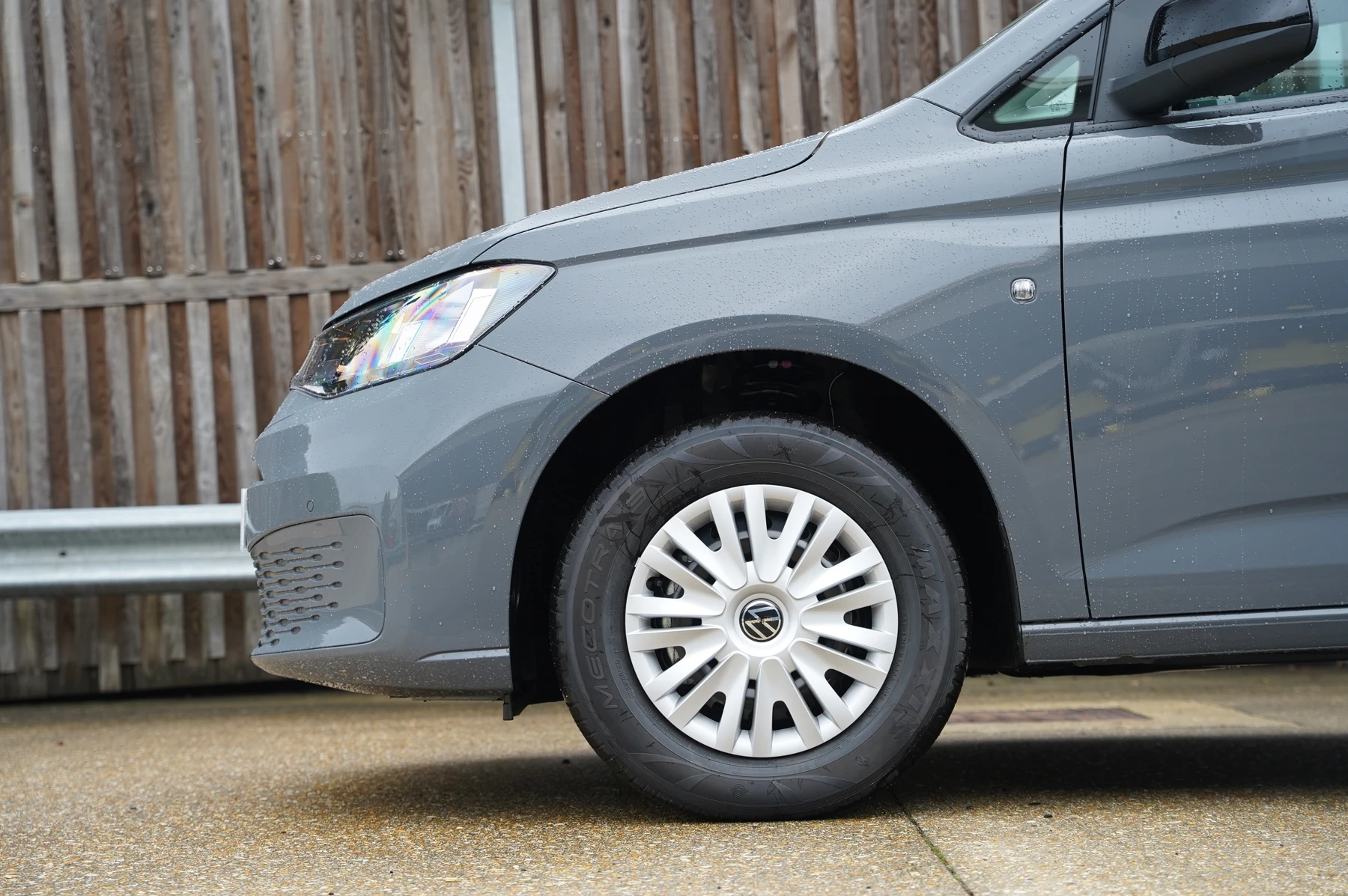Volkswagen-Caddy-image-4
