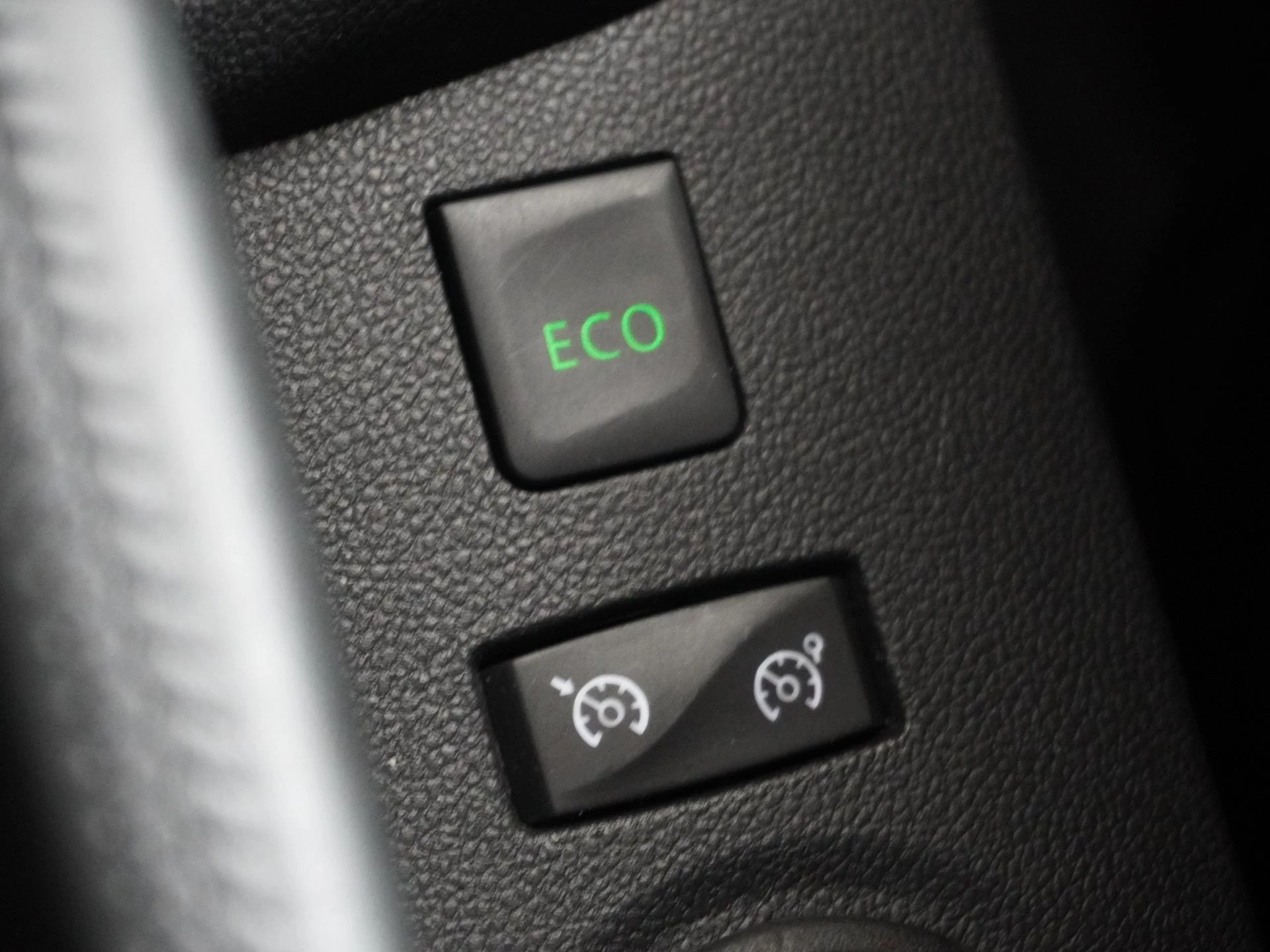 Renault-Captur-image-31