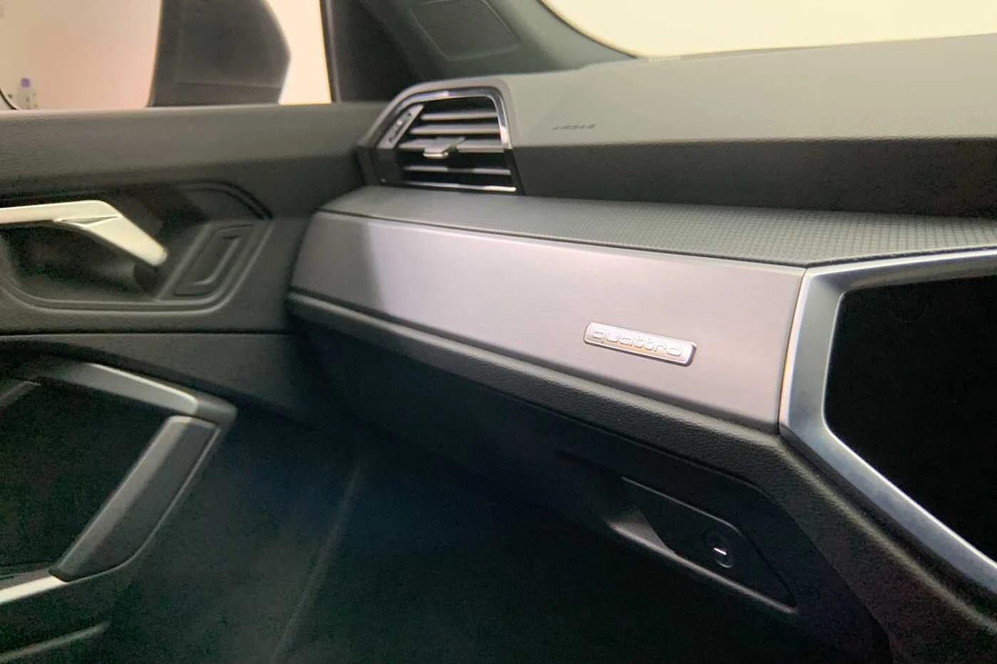 Audi-Q3-image-17