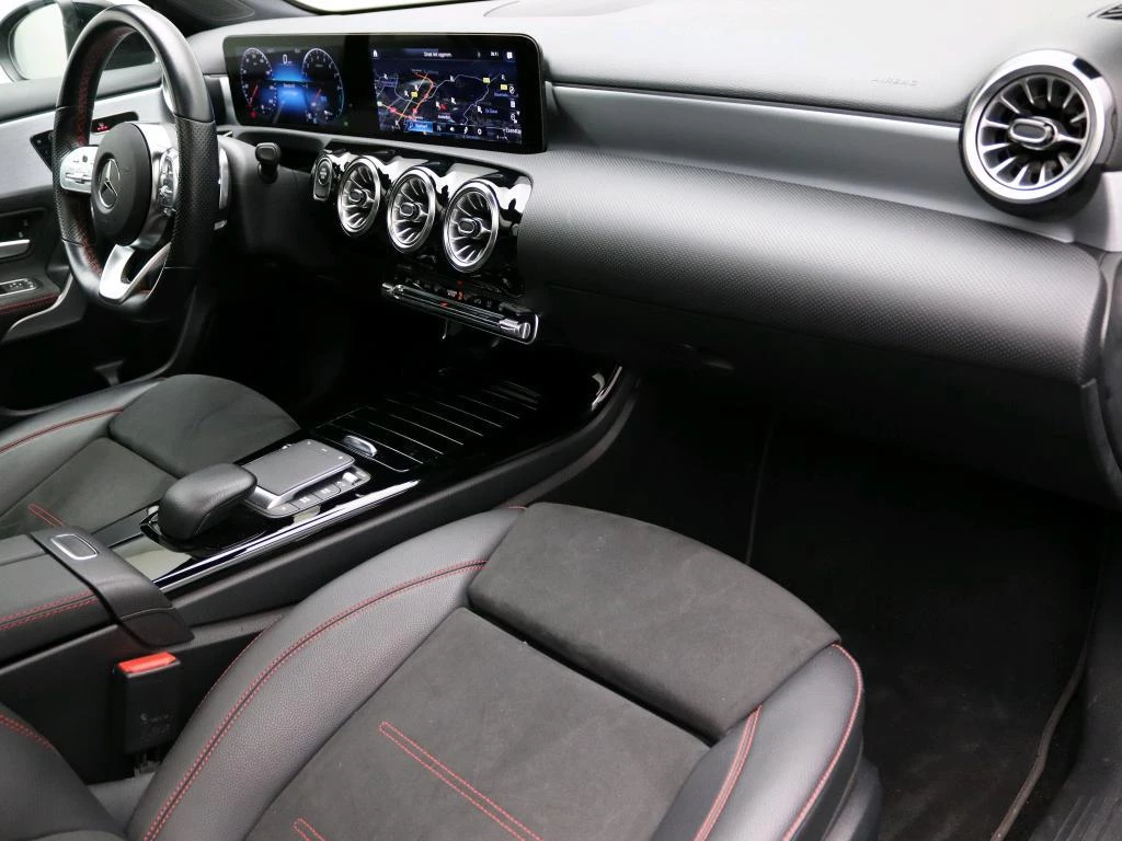 Mercedes-Benz-A-Klasse-image-8