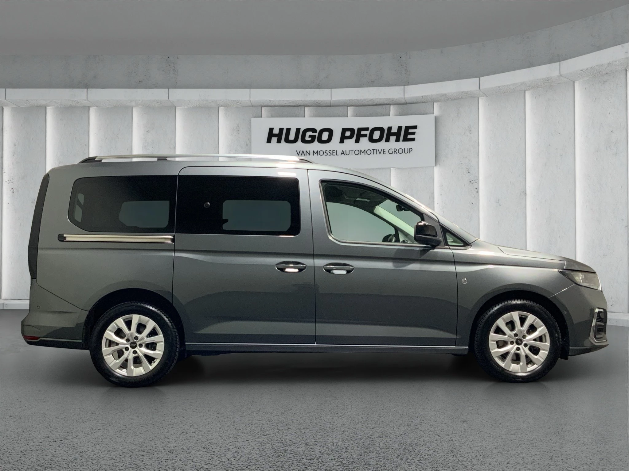 Ford Tourneo Connect Grand Titanium Aut.*AHK*ACC*KAM*NAVI*SHZ