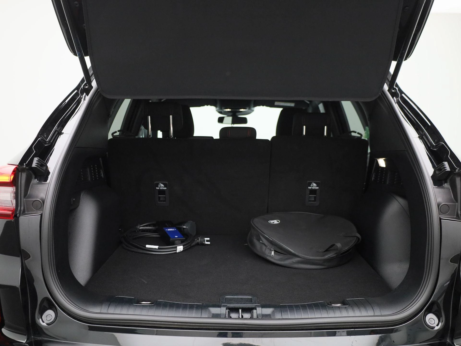Ford Kuga 2.5 PHEV ST-Line 243PK