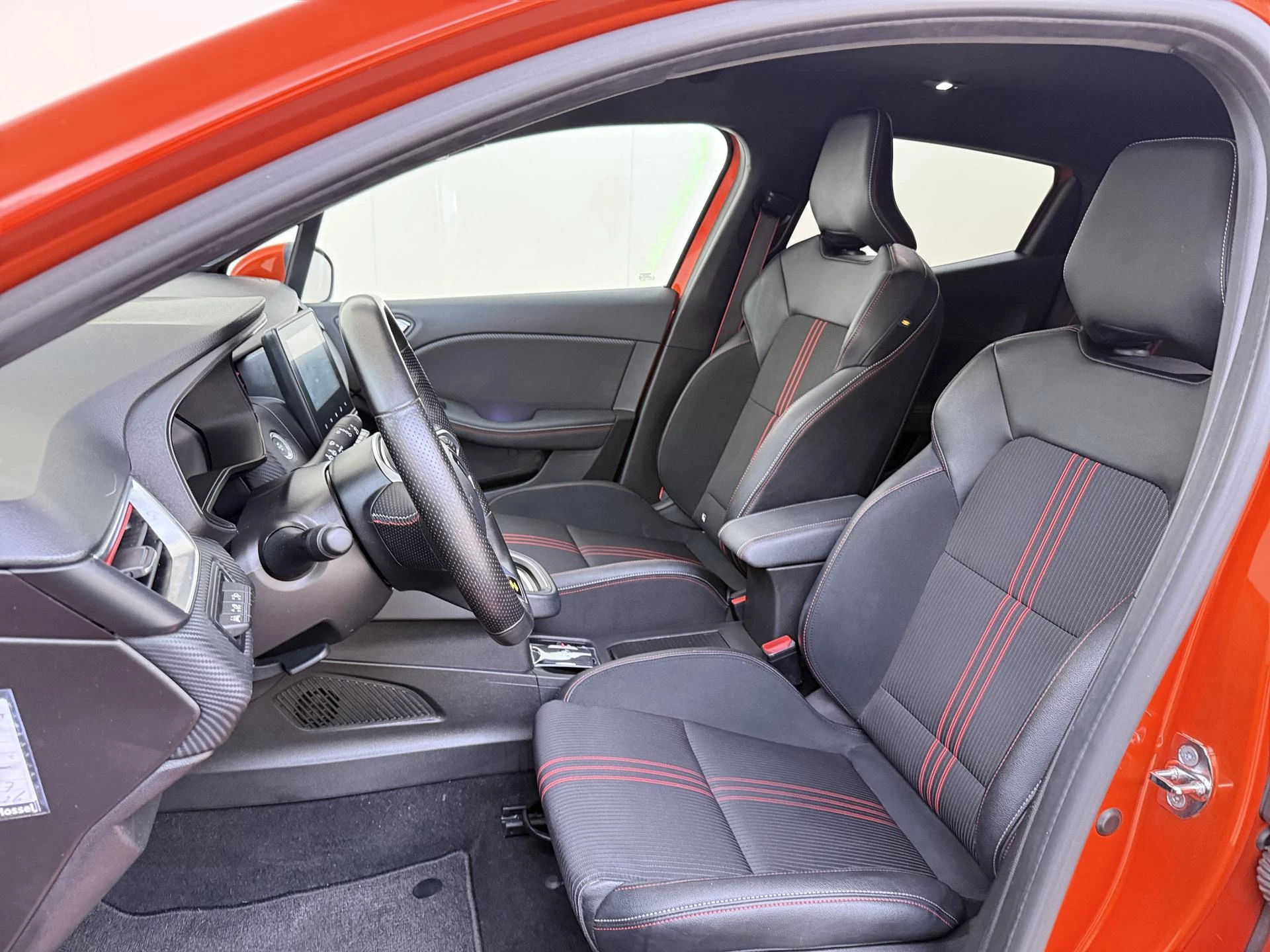 Renault-Clio-image-10