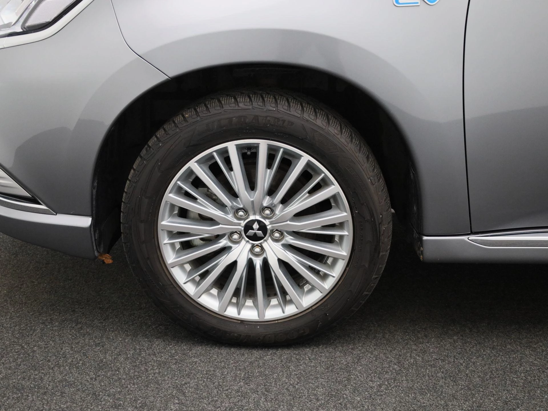 Mitsubishi-Outlander-image-11