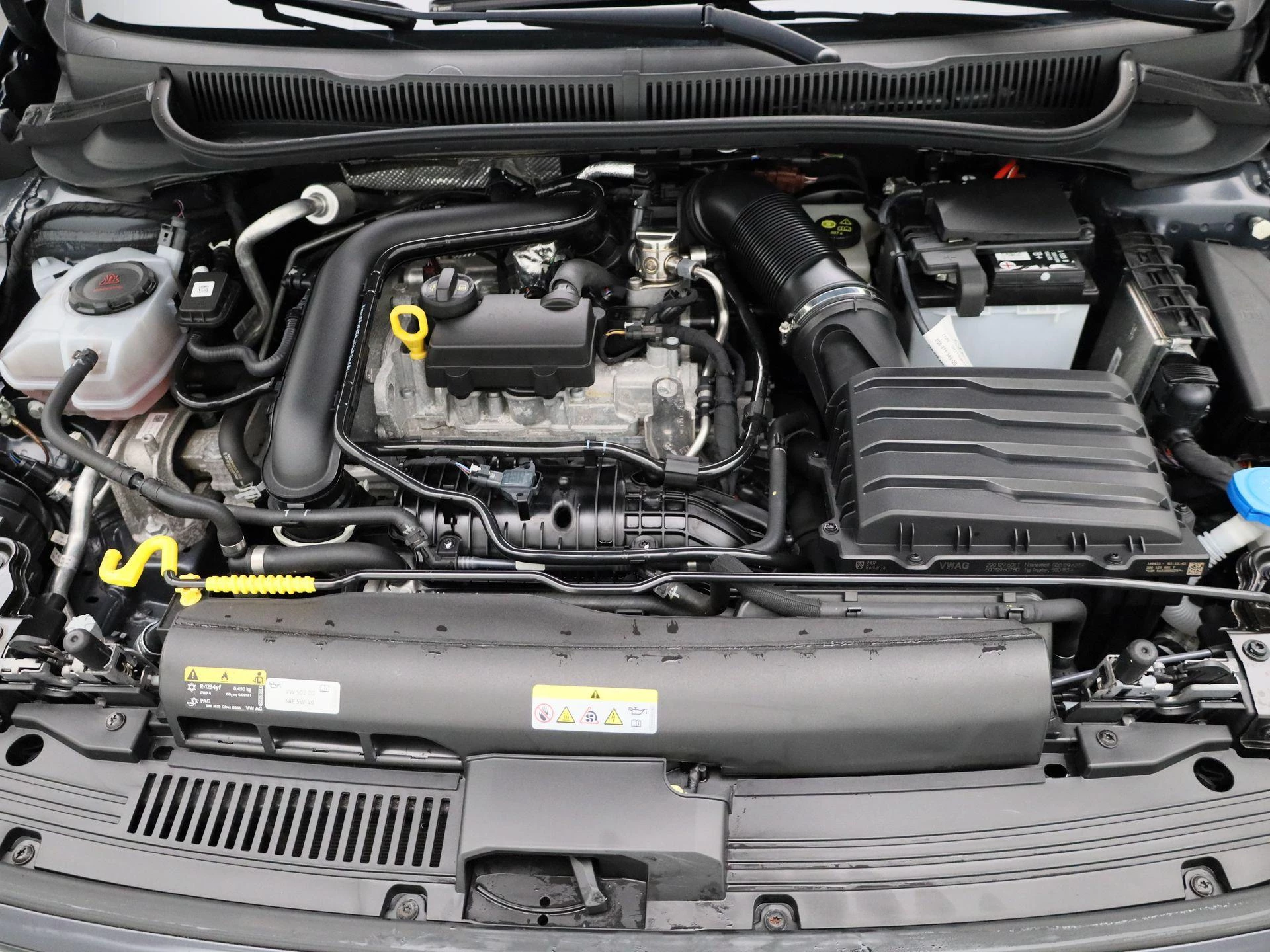 Volkswagen-Polo-image-26