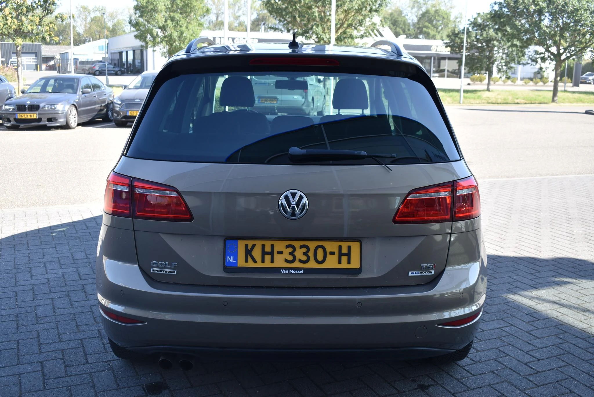 Volkswagen-Golf Sportsvan-image-5
