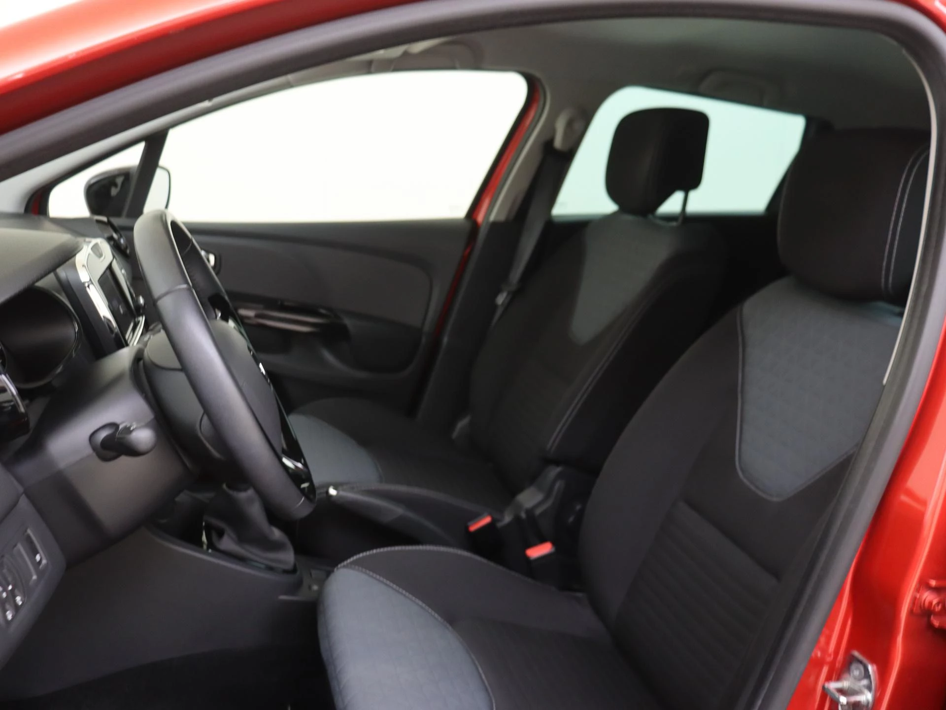 Renault-Clio-image-14